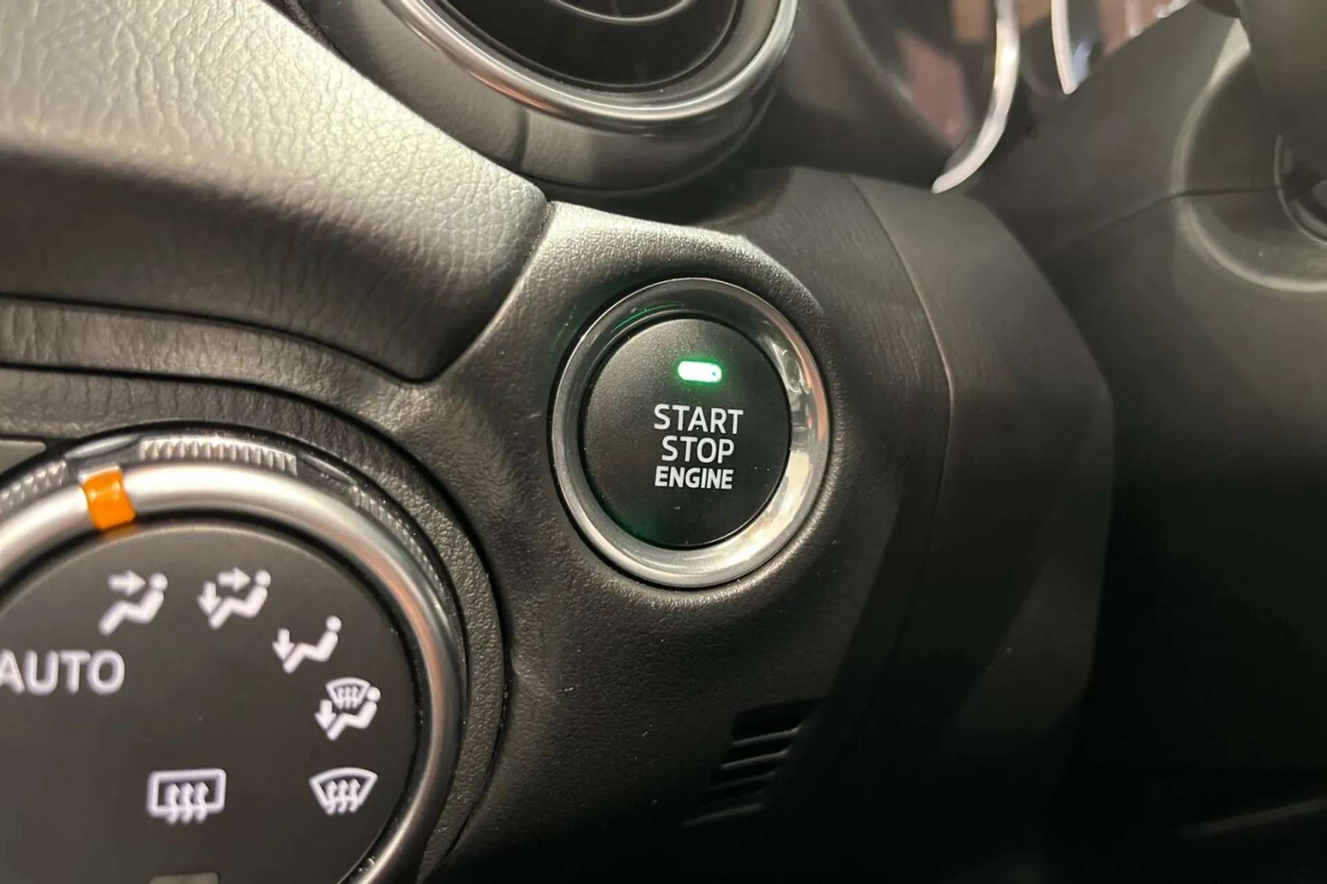 2021 MAZDA MX-5 2021 MAZDA MX-5