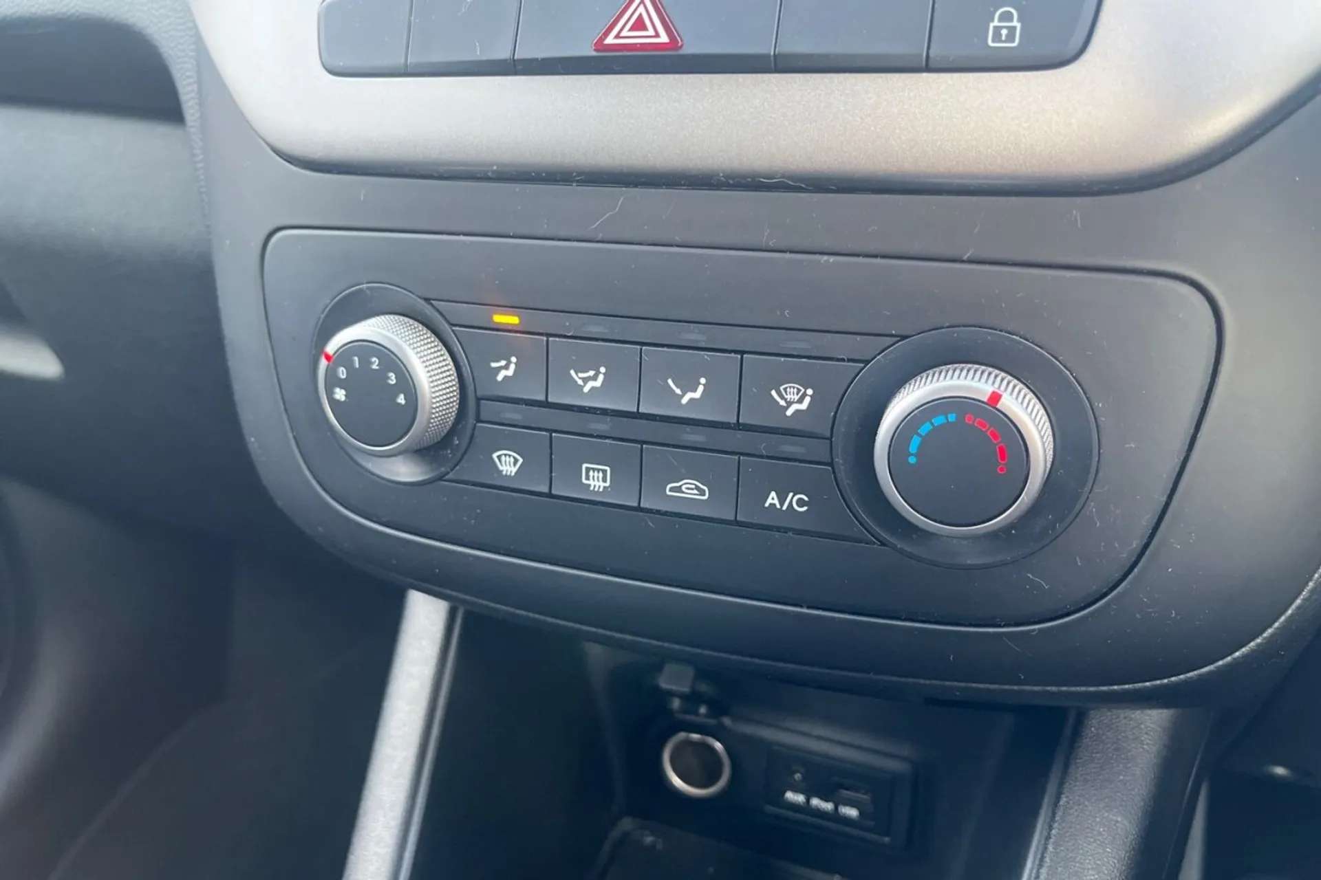 2019 KIA VENGA 2019 KIA VENGA