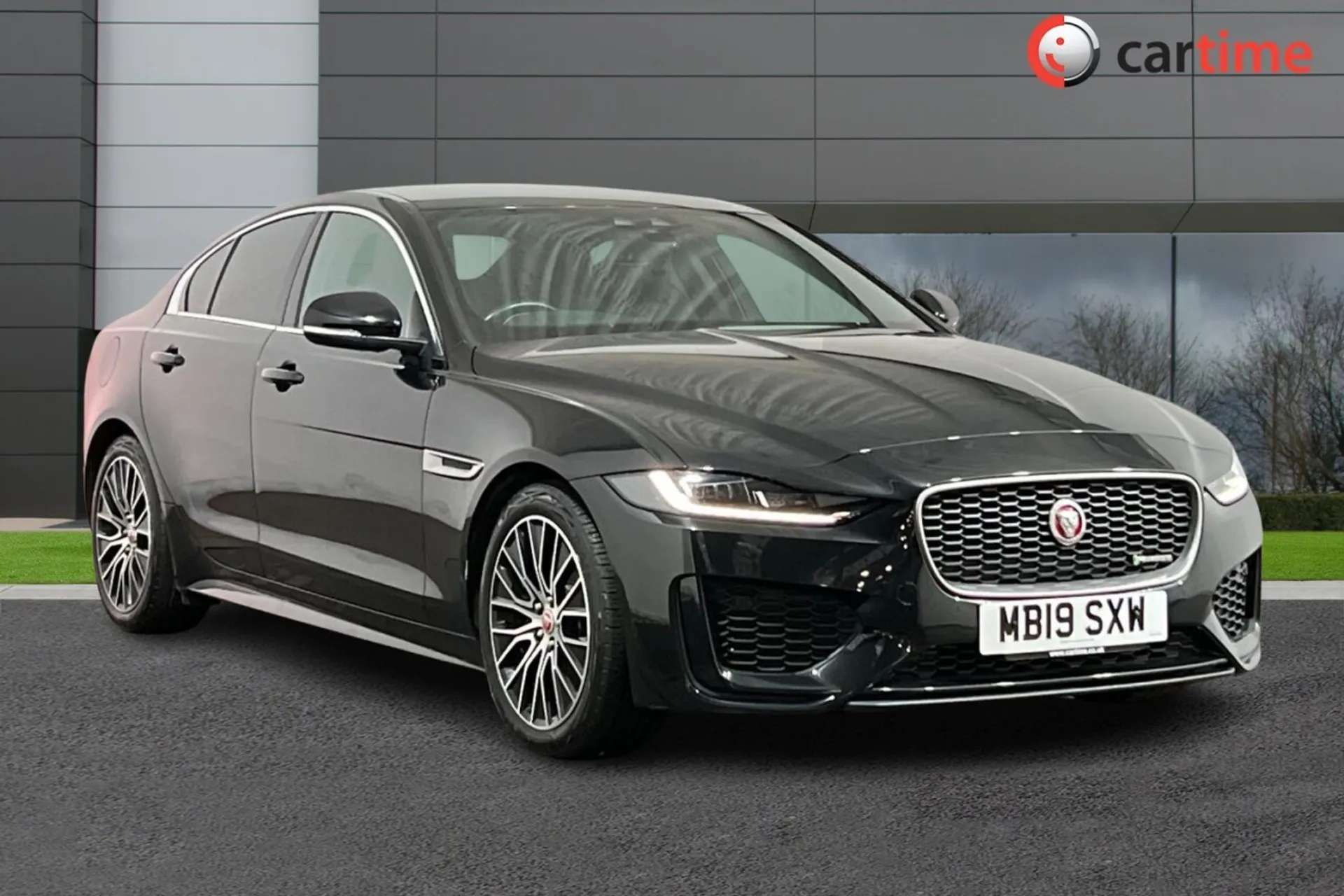 A 2019 JAGUAR XE 2.0 R-DYNAMIC S 4d 177 BHP 10-Inch Touchscreen, Rear Camera, Apple CarPlay / Android Auto, Satellite Navigation, Front / Rear Parking Sensors Santorin A 2019 JAGUAR XE 2.0 R-DYNAMIC S 4d 177 BHP 10-Inch Touchscreen, Rear Camera, Apple CarPlay / Android Auto, Satellite Navigation, Front / Rear Parking Sensors Santorin
