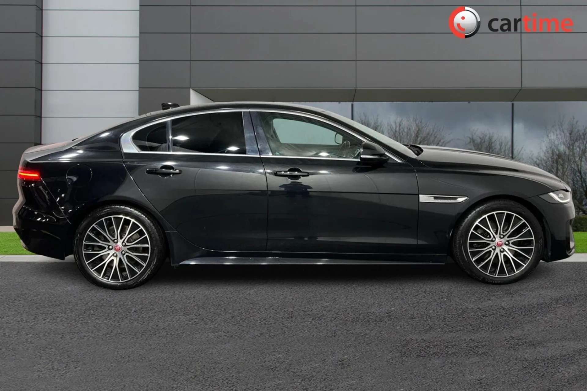 A 2019 JAGUAR XE 2.0 R-DYNAMIC S 4d 177 BHP 10-Inch Touchscreen, Rear Camera, Apple CarPlay / Android Auto, Satellite Navigation, Front / Rear Parking Sensors Santorin A 2019 JAGUAR XE 2.0 R-DYNAMIC S 4d 177 BHP 10-Inch Touchscreen, Rear Camera, Apple CarPlay / Android Auto, Satellite Navigation, Front / Rear Parking Sensors Santorin