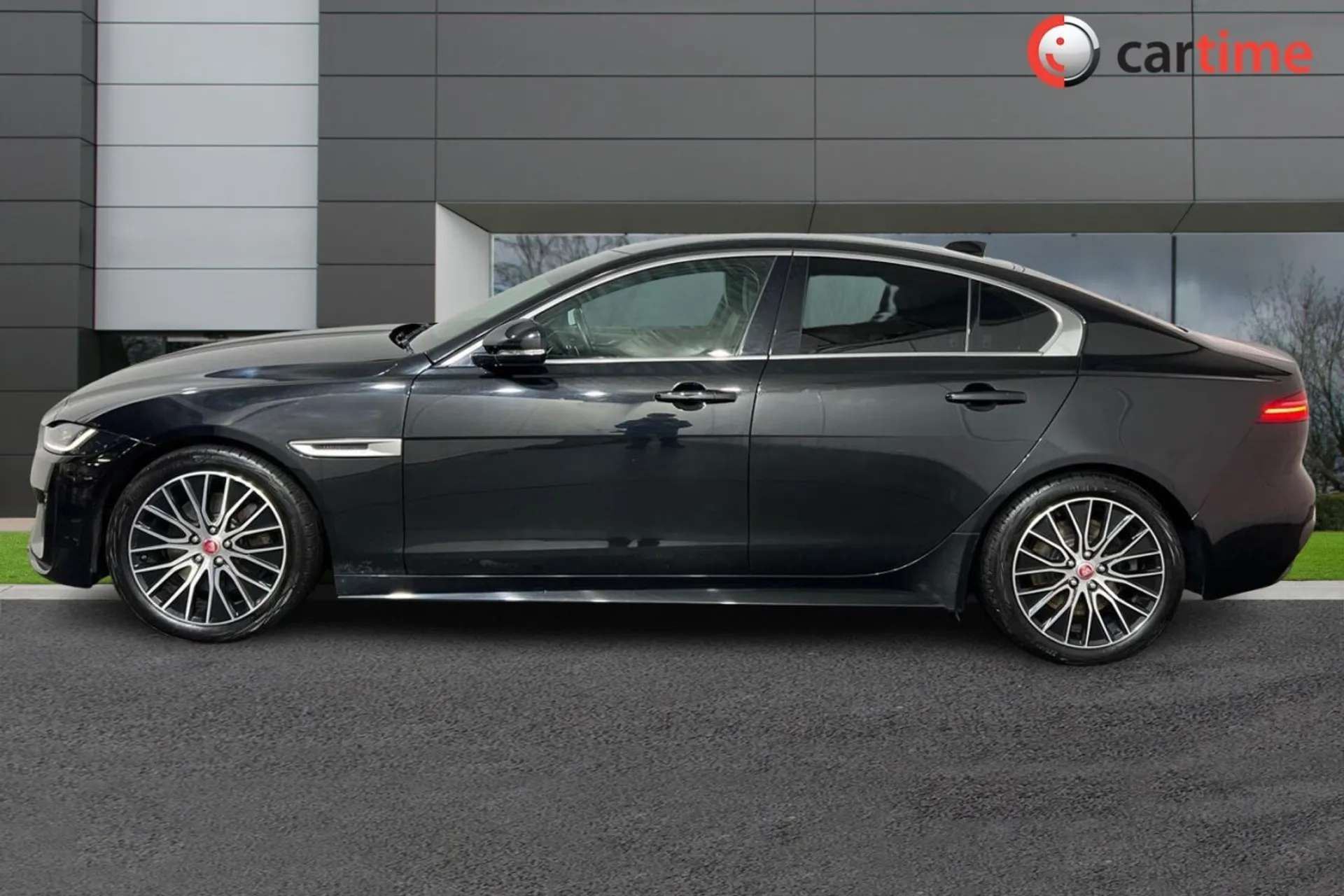 A 2019 JAGUAR XE 2.0 R-DYNAMIC S 4d 177 BHP 10-Inch Touchscreen, Rear Camera, Apple CarPlay / Android Auto, Satellite Navigation, Front / Rear Parking Sensors Santorin A 2019 JAGUAR XE 2.0 R-DYNAMIC S 4d 177 BHP 10-Inch Touchscreen, Rear Camera, Apple CarPlay / Android Auto, Satellite Navigation, Front / Rear Parking Sensors Santorin