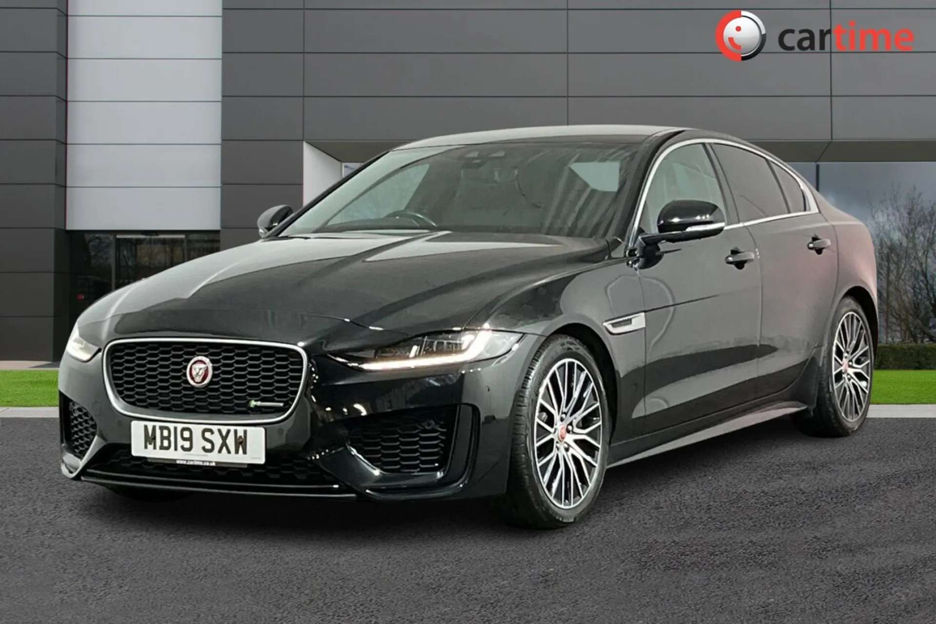 2019 JAGUAR XE 2019 JAGUAR XE