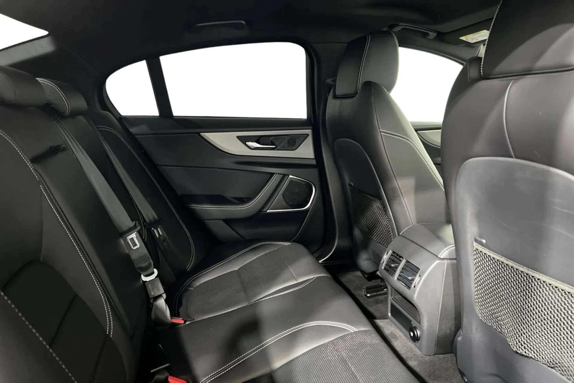 2019 JAGUAR XE 2019 JAGUAR XE