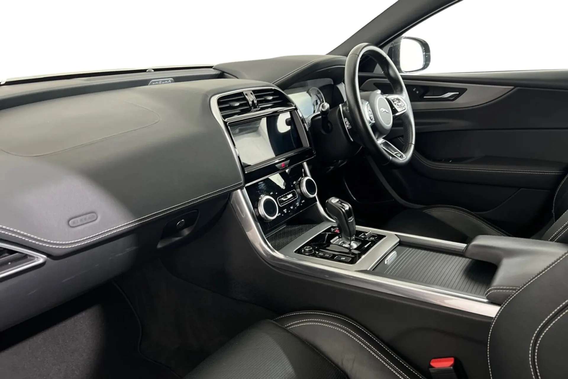 2019 JAGUAR XE 2019 JAGUAR XE