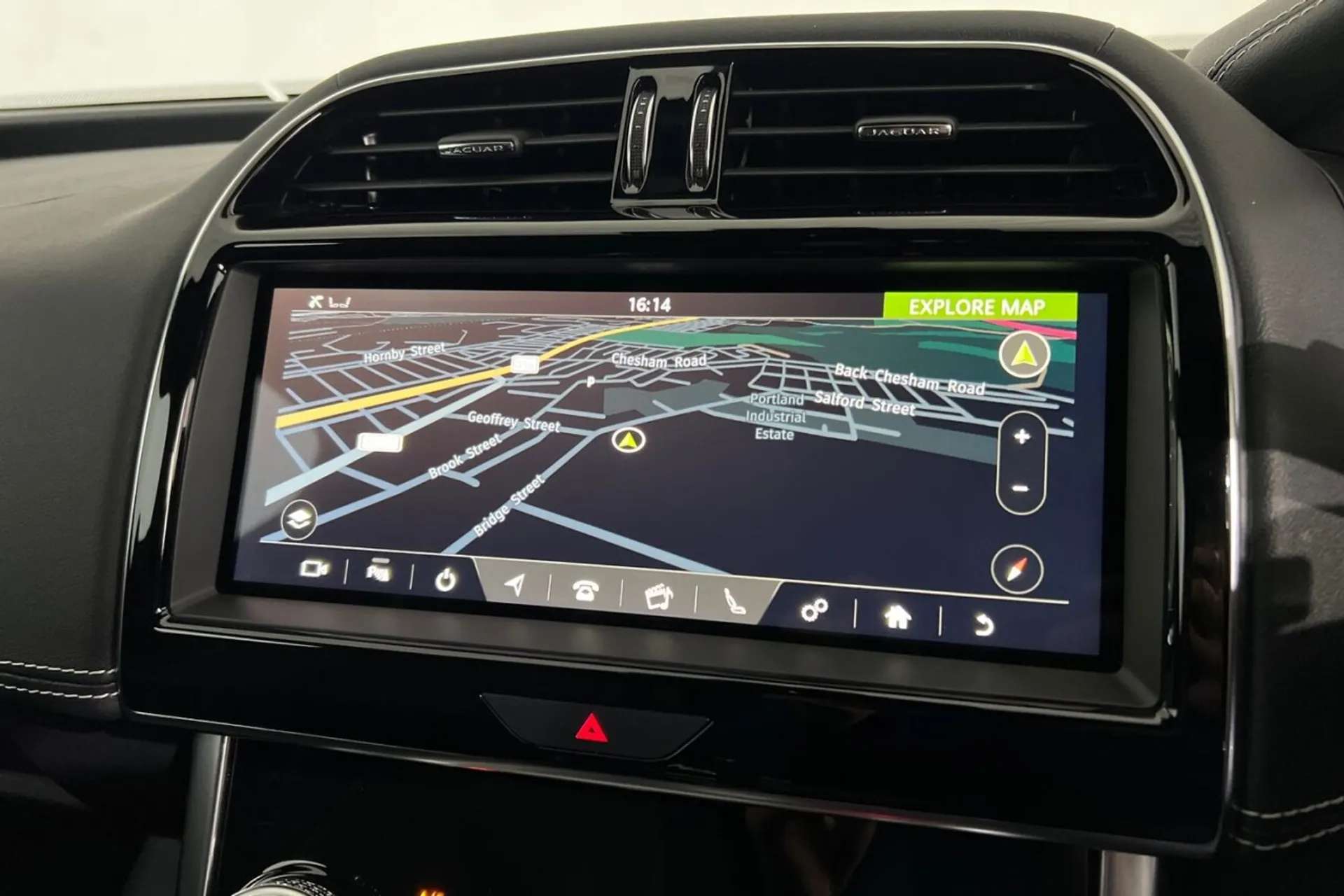 2019 JAGUAR XE 2019 JAGUAR XE