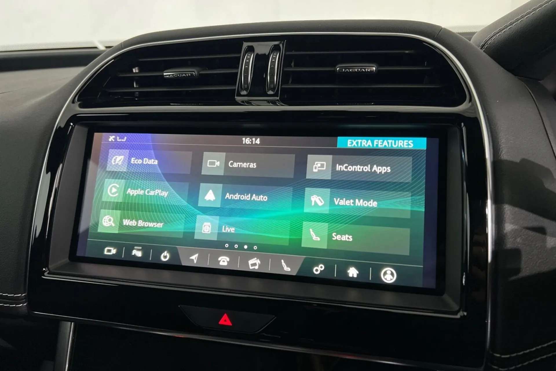 2019 JAGUAR XE 2019 JAGUAR XE