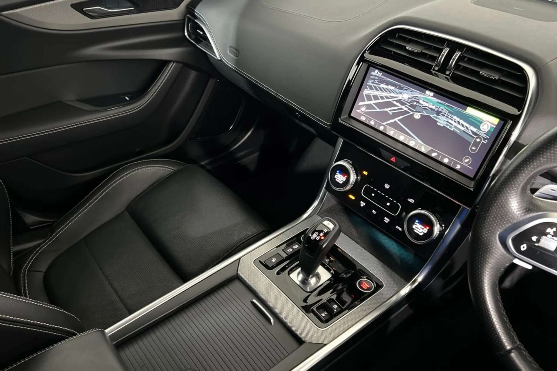 2019 JAGUAR XE 2019 JAGUAR XE