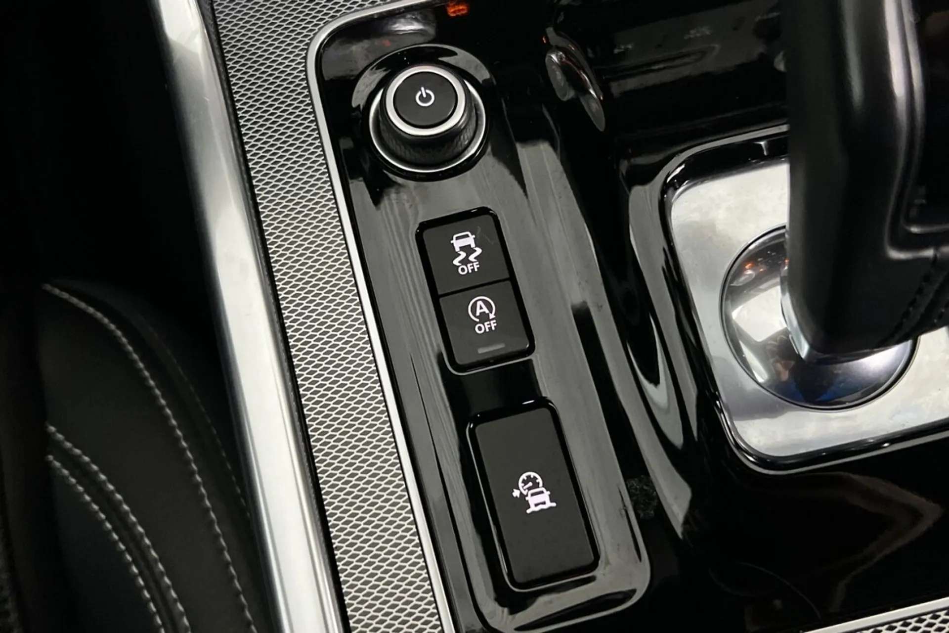 2019 JAGUAR XE 2019 JAGUAR XE