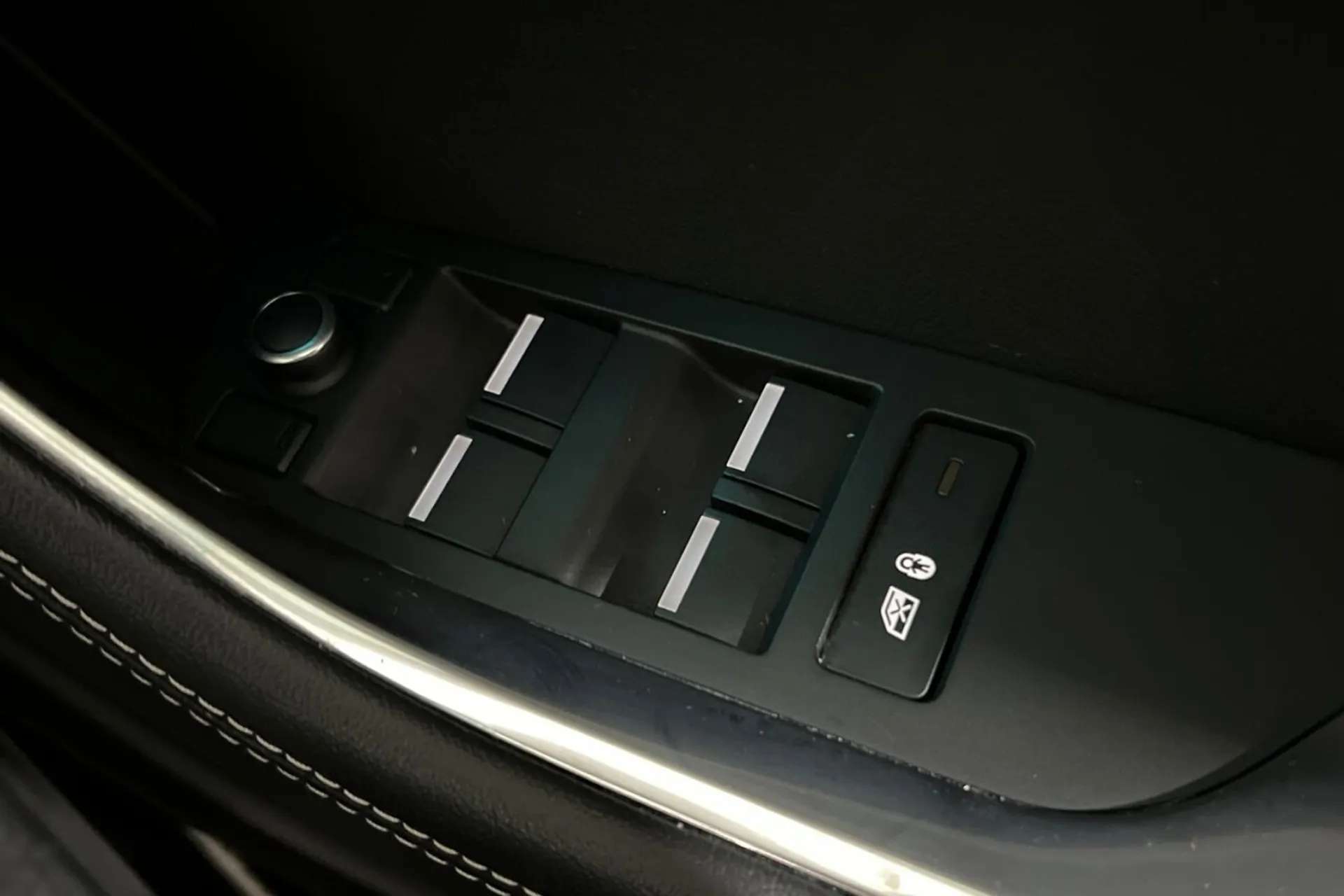 2019 JAGUAR XE 2019 JAGUAR XE