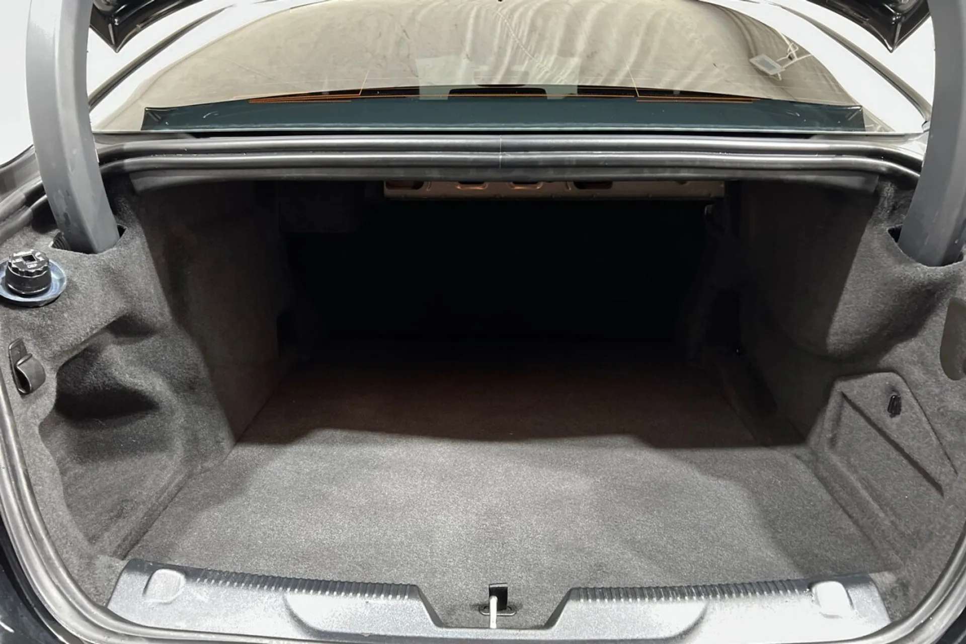 2019 JAGUAR XE 2019 JAGUAR XE