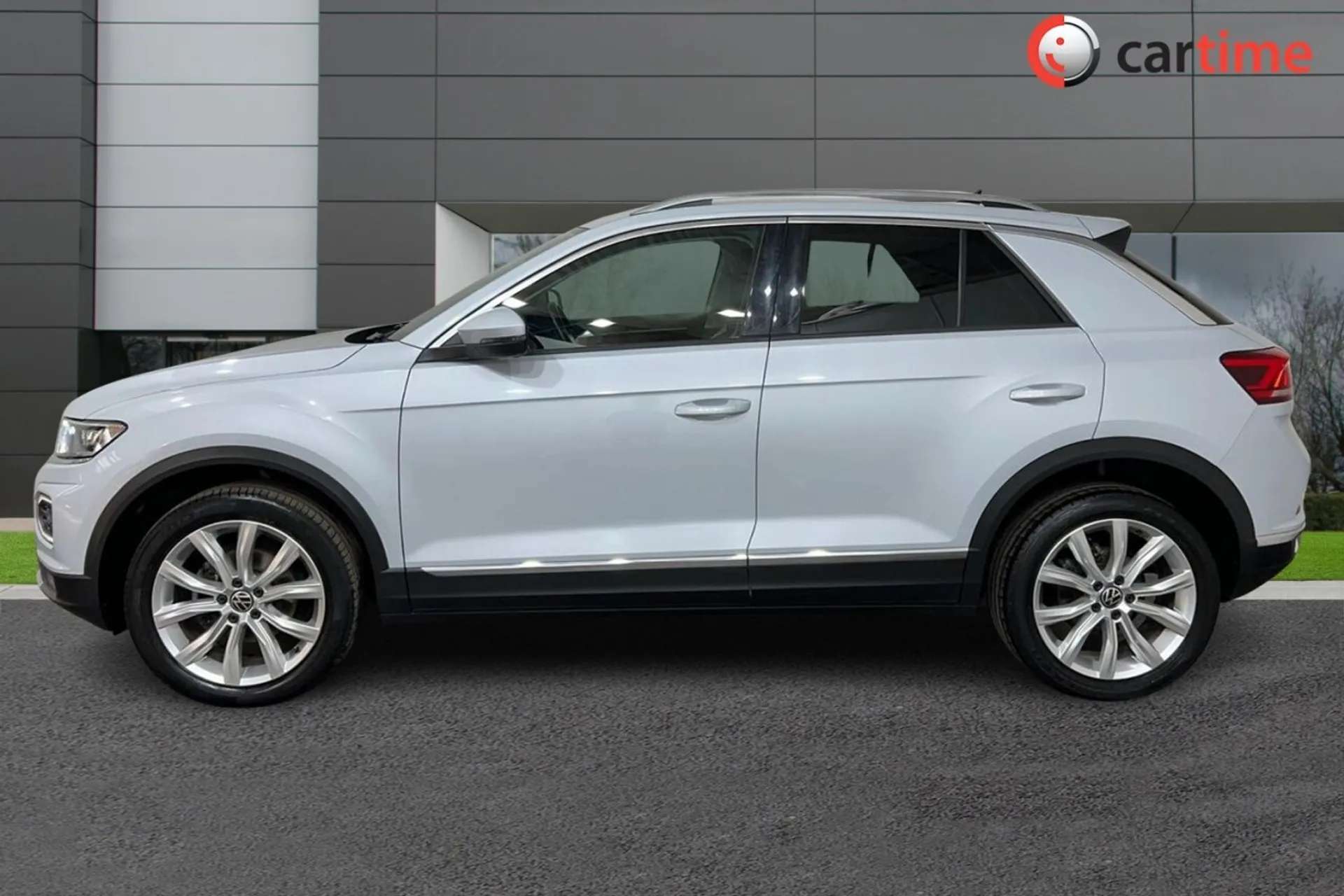 A 0 VOLKSWAGEN T-ROC 1.5 SEL TSI EVO DSG 5d 148 BHP Wireless App Connect, Parking Sensors, Adaptive Cruise Control, LED Headlights, DAB Radio White Silver, 18-Inch Alloy W A 0 VOLKSWAGEN T-ROC 1.5 SEL TSI EVO DSG 5d 148 BHP Wireless App Connect, Parking Sensors, Adaptive Cruise Control, LED Headlights, DAB Radio White Silver, 18-Inch Alloy W