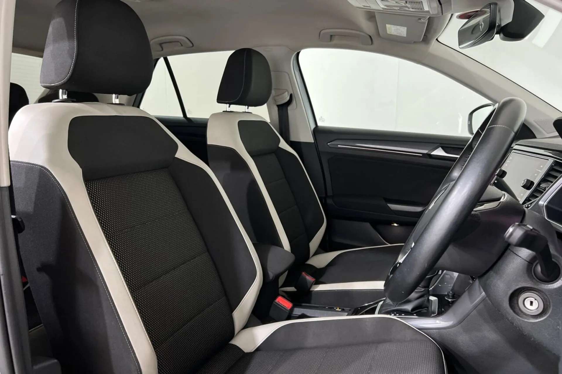 0 VOLKSWAGEN T-ROC 0 VOLKSWAGEN T-ROC