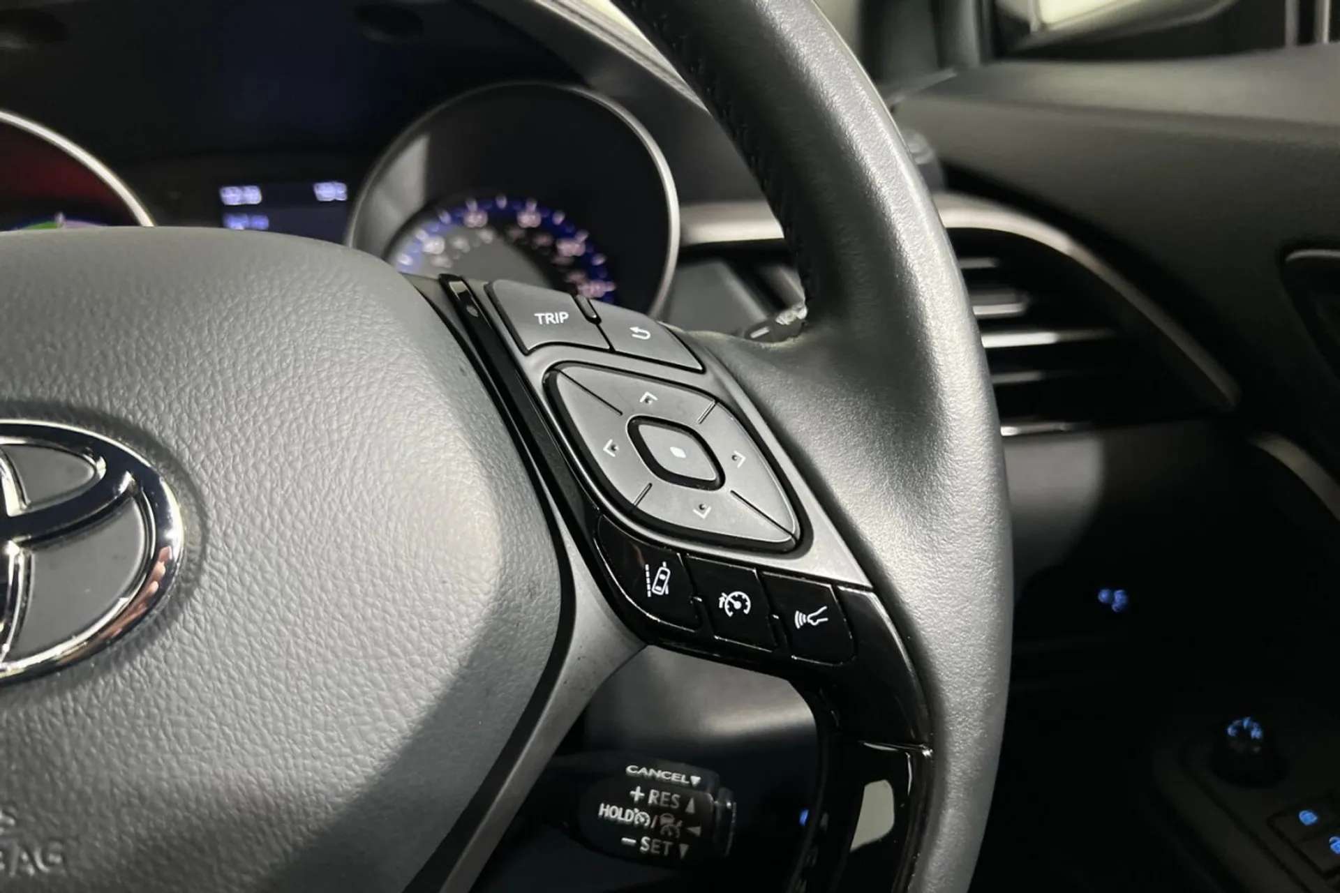 0 TOYOTA CHR 0 TOYOTA CHR