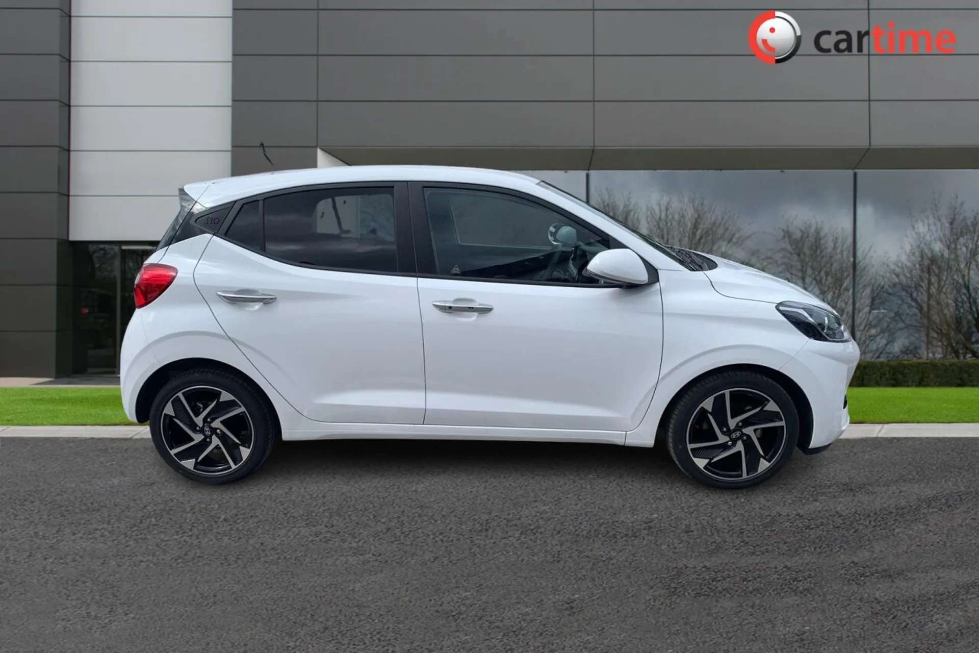 A 2023 HYUNDAI I10 1.2 MPI PREMIUM 5d 83 BHP Wireless Phone Charging, Wireless CarPlay/Android Auto, 8-Inch Touchscreen, Heated Front Seats, Cruise Control Atlas White, A 2023 HYUNDAI I10 1.2 MPI PREMIUM 5d 83 BHP Wireless Phone Charging, Wireless CarPlay/Android Auto, 8-Inch Touchscreen, Heated Front Seats, Cruise Control Atlas White,