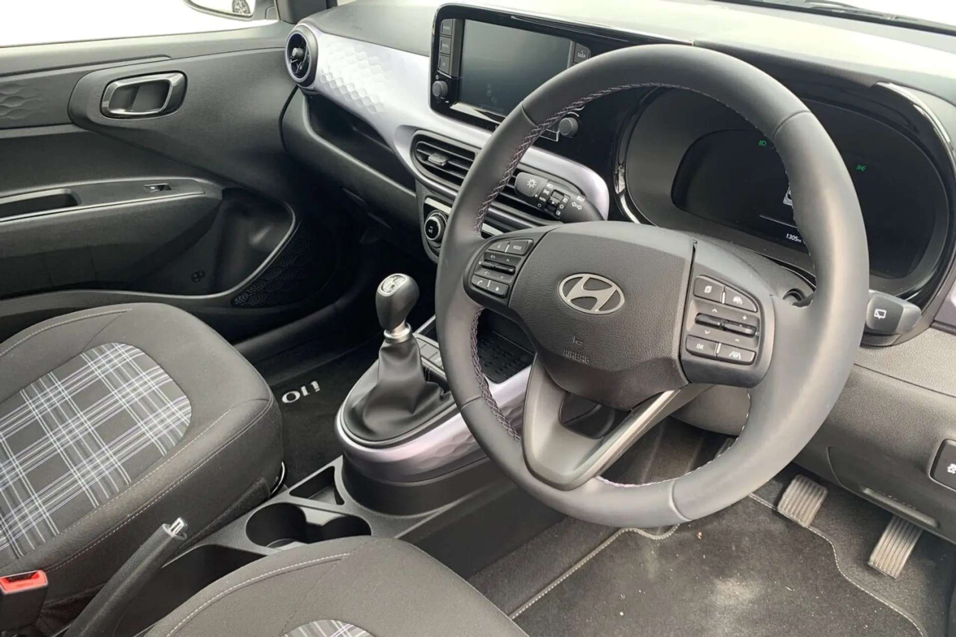 2023 HYUNDAI I10 2023 HYUNDAI I10