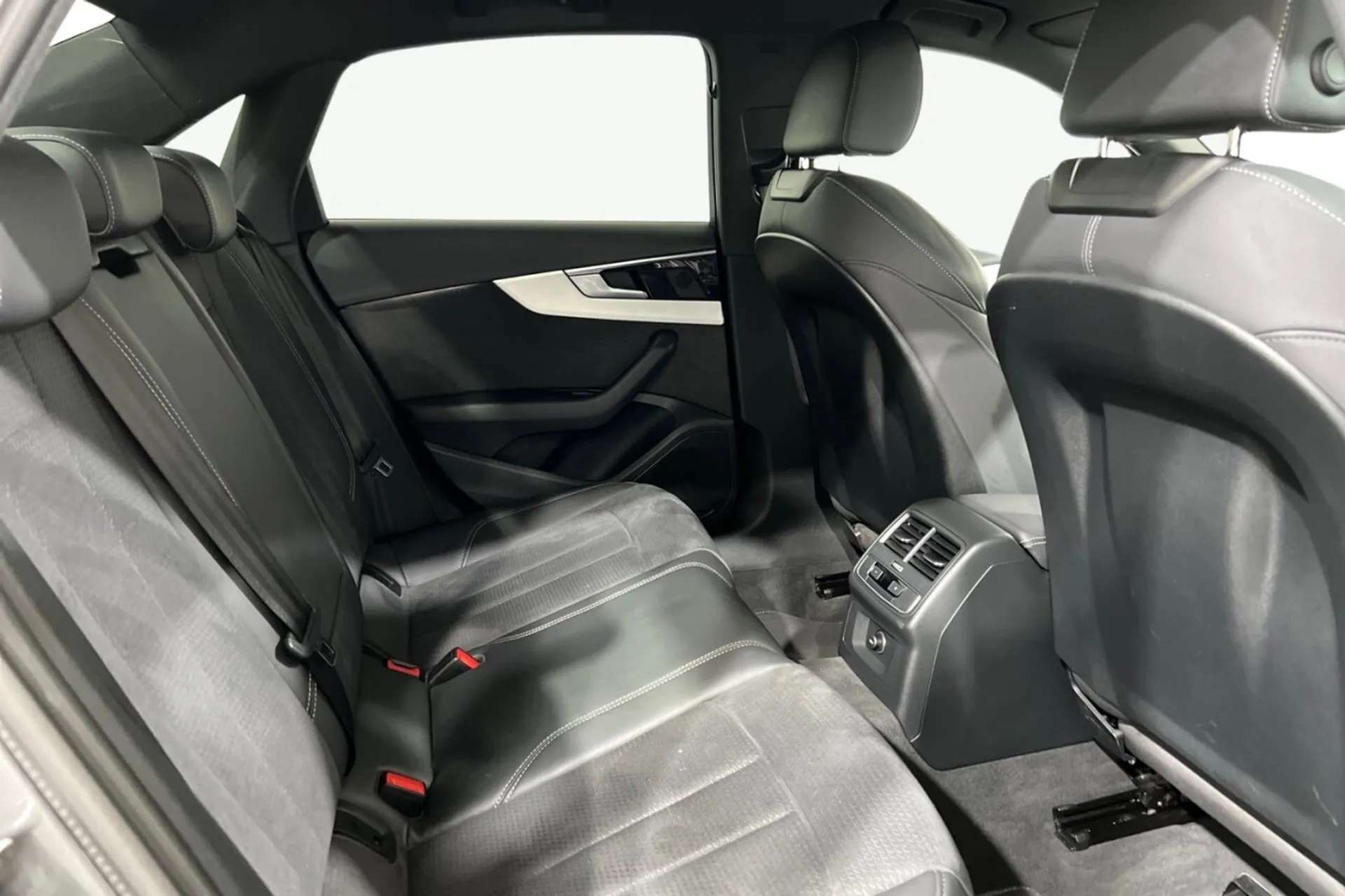 2021 AUDI A4 2021 AUDI A4