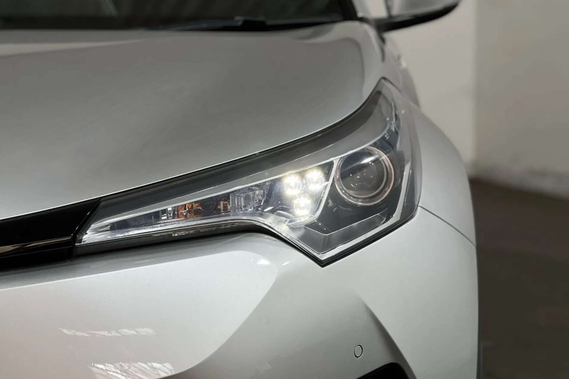 2019 TOYOTA CHR 2019 TOYOTA CHR