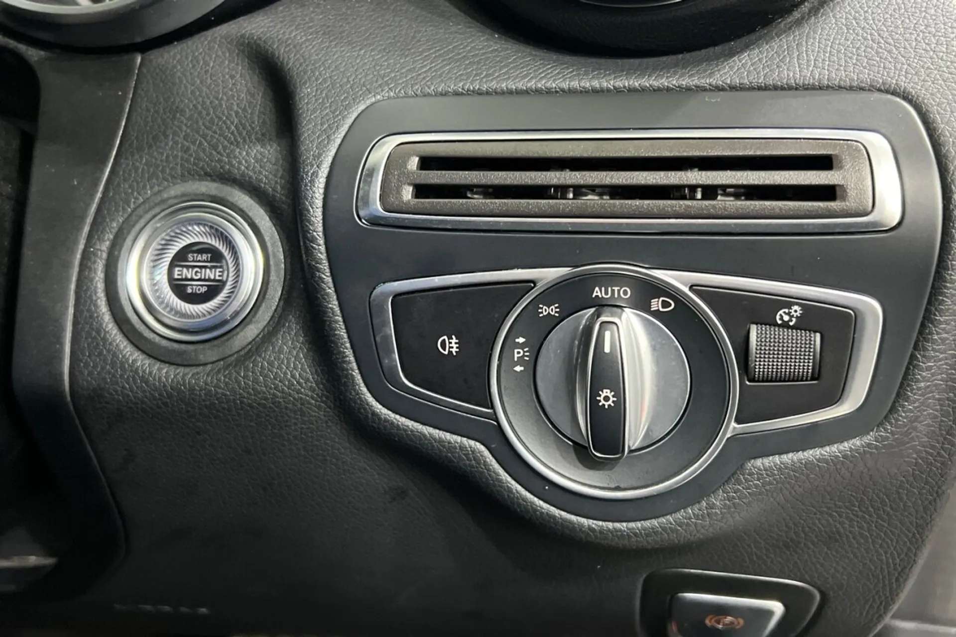 2019 MERCEDES-BENZ C-CLASS 2019 MERCEDES-BENZ C-CLASS