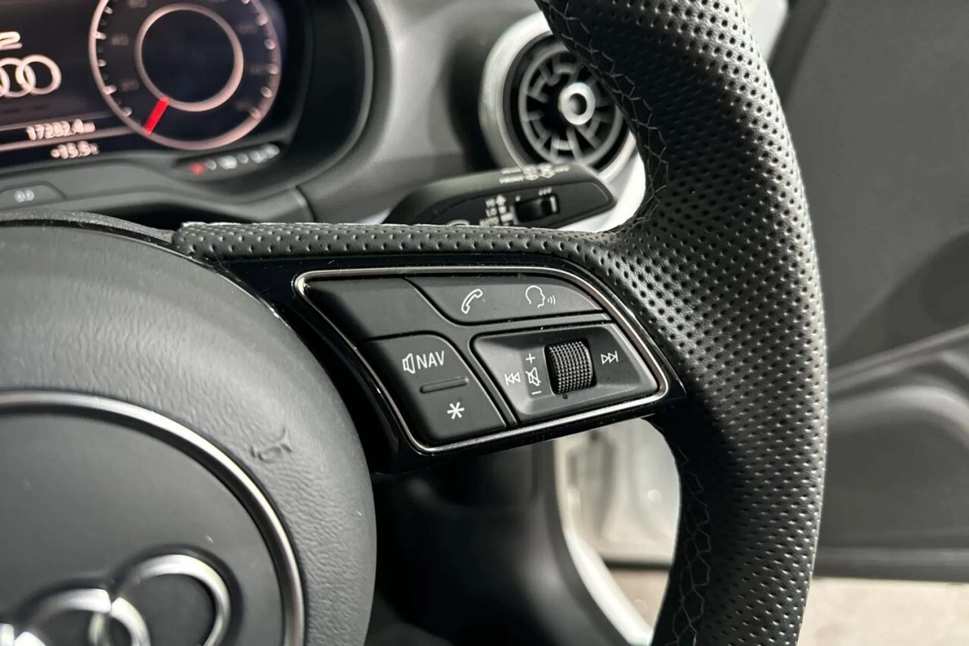 2022 AUDI Q2 2022 AUDI Q2