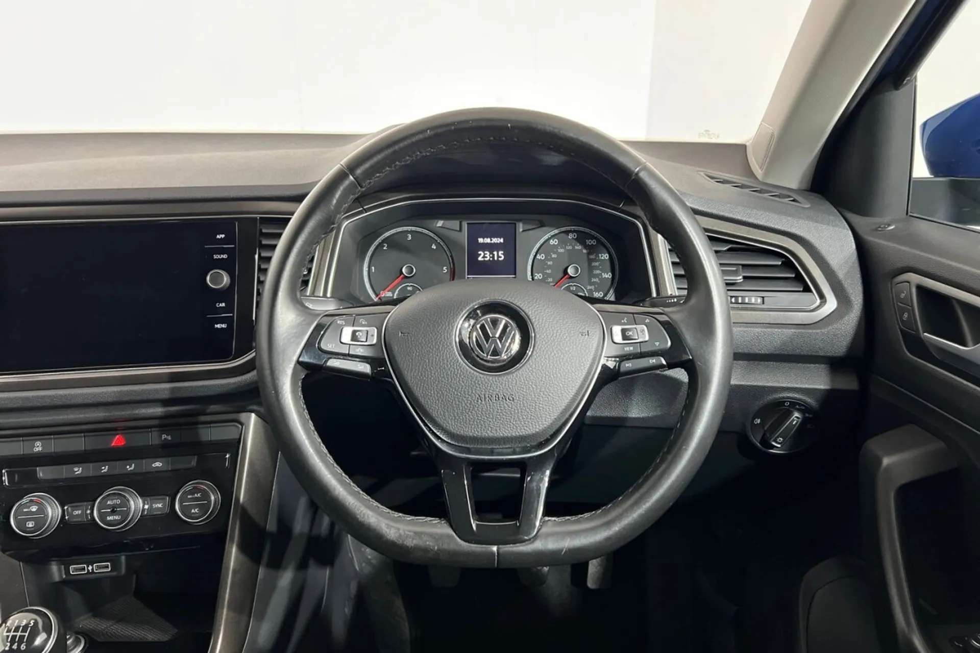 2019 VOLKSWAGEN T-ROC 2019 VOLKSWAGEN T-ROC