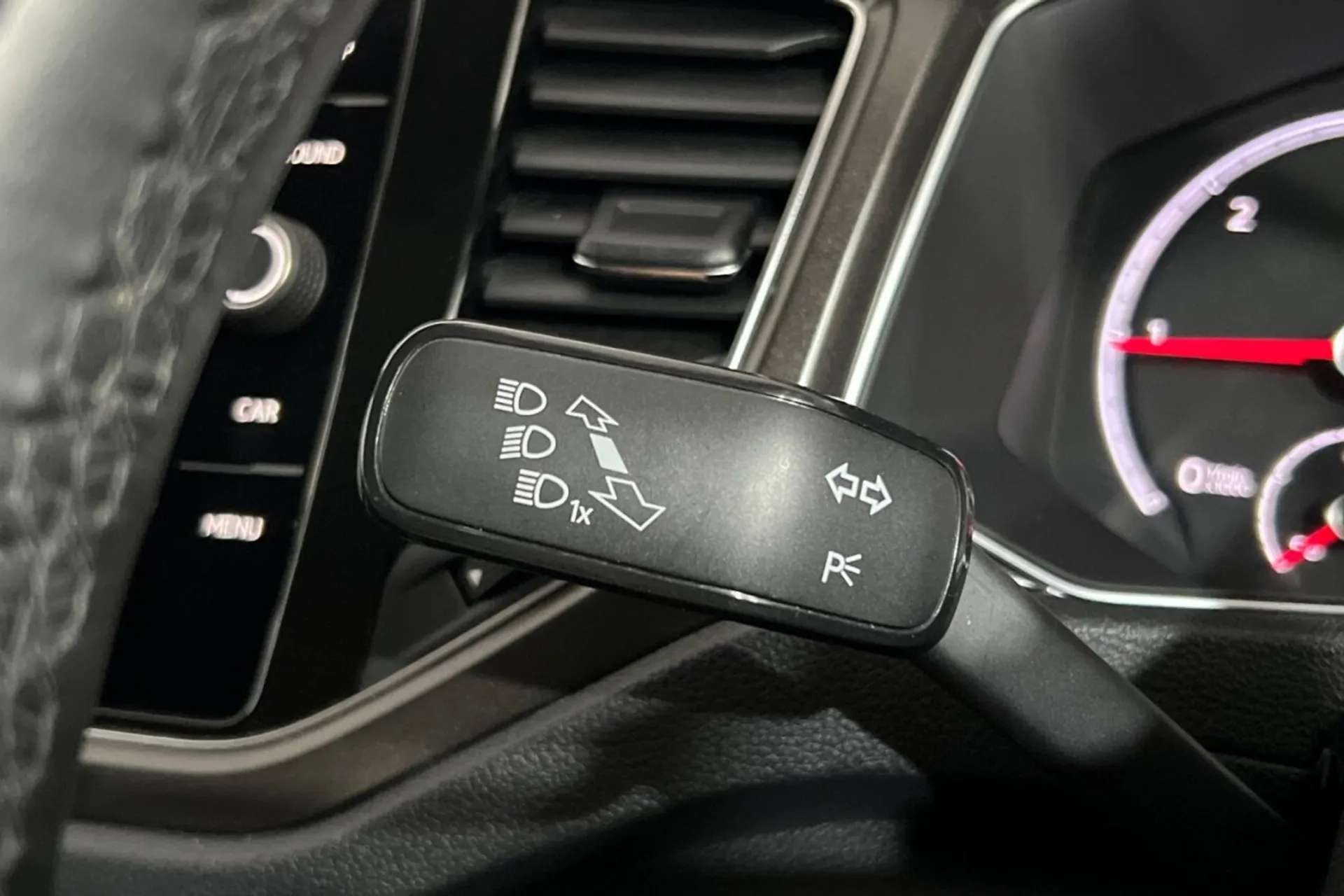 2019 VOLKSWAGEN T-ROC 2019 VOLKSWAGEN T-ROC