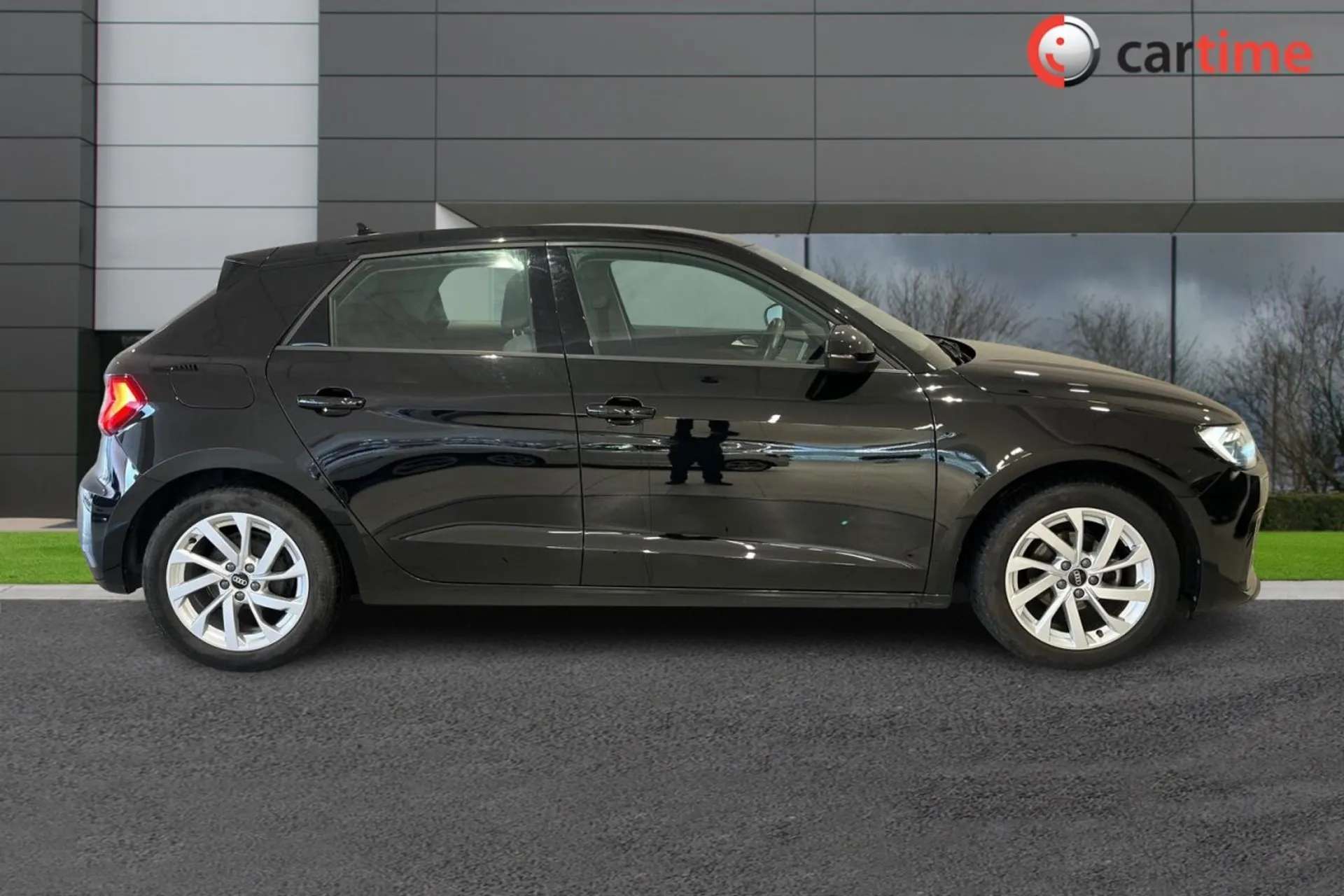 A 2021 AUDI A1 1.0 SPORTBACK TFSI SPORT 5d 94 BHP Digital Instrument Cluster, Voice Control, Lane Departure Warning, Rear Park Sensors, DAB Digital Radio Mythos Blac A 2021 AUDI A1 1.0 SPORTBACK TFSI SPORT 5d 94 BHP Digital Instrument Cluster, Voice Control, Lane Departure Warning, Rear Park Sensors, DAB Digital Radio Mythos Blac