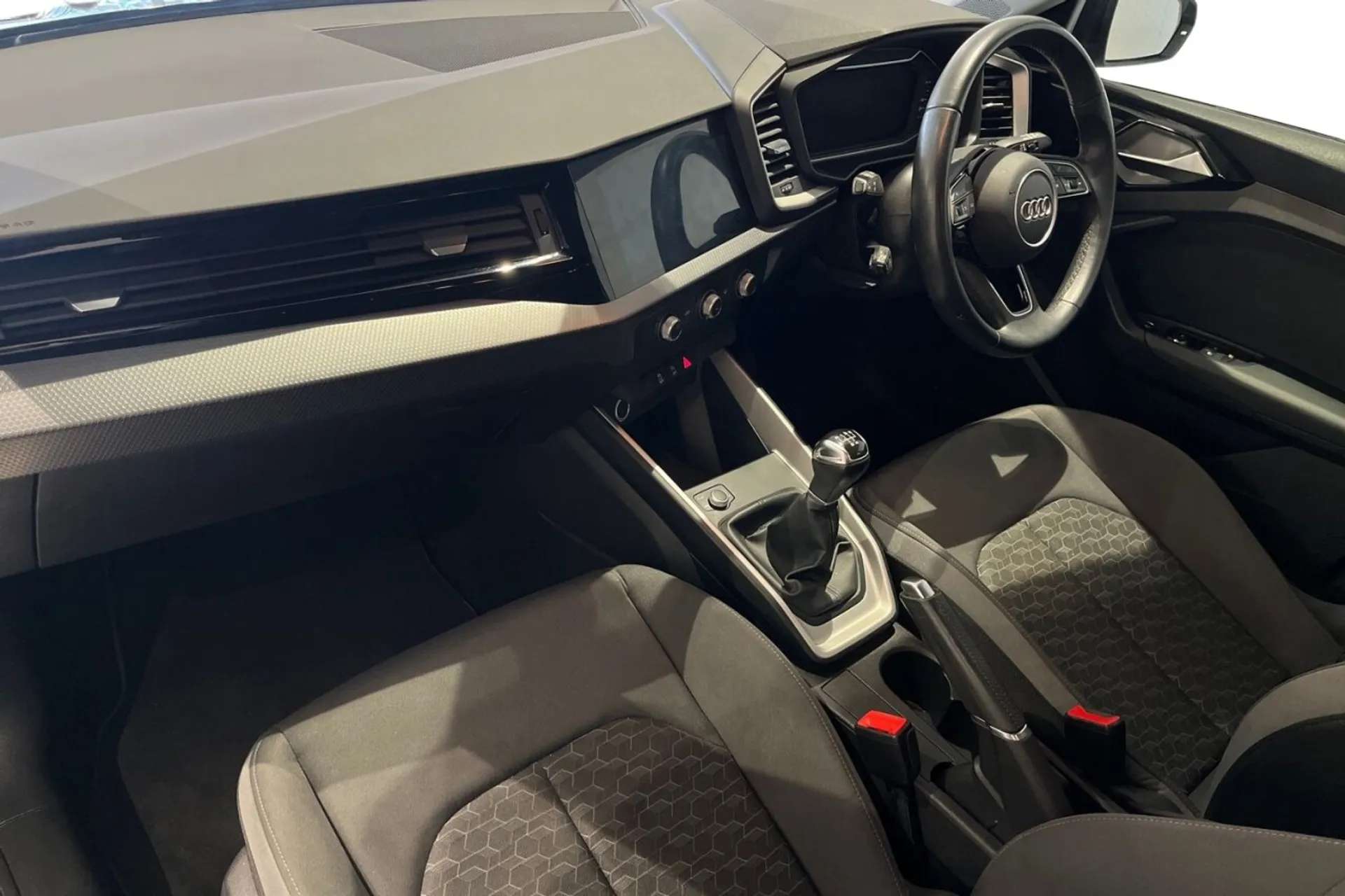 2021 AUDI A1 2021 AUDI A1