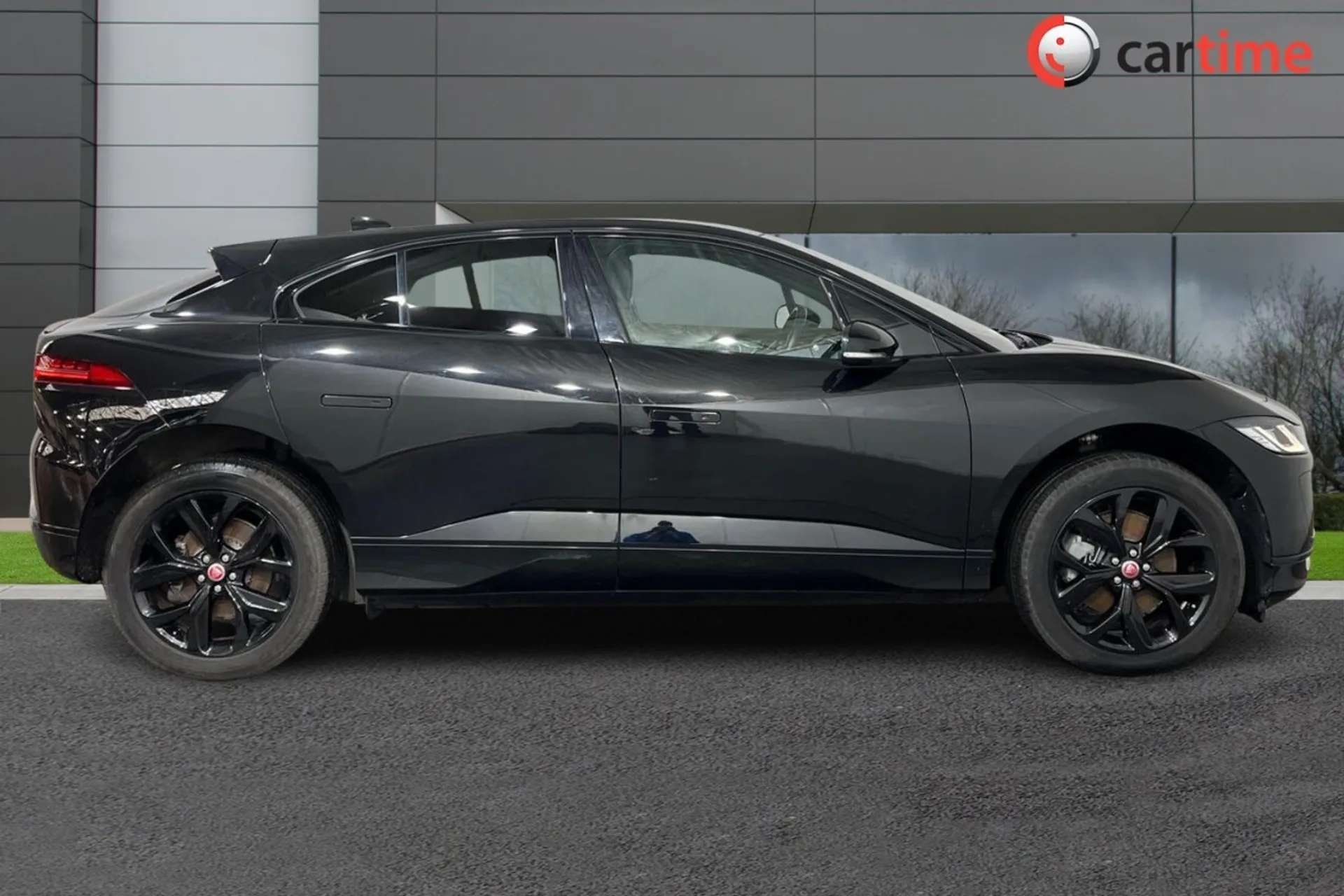 A 2022 JAGUAR I-PACE HSE BLACK 5d 395 BHP Meridian 3D Surround Audio, Rear Camera, Heated Steering Wheel, Adaptive Cruise Control, Matrix LED Headlights 20in Alloys, Santo A 2022 JAGUAR I-PACE HSE BLACK 5d 395 BHP Meridian 3D Surround Audio, Rear Camera, Heated Steering Wheel, Adaptive Cruise Control, Matrix LED Headlights 20in Alloys, Santo