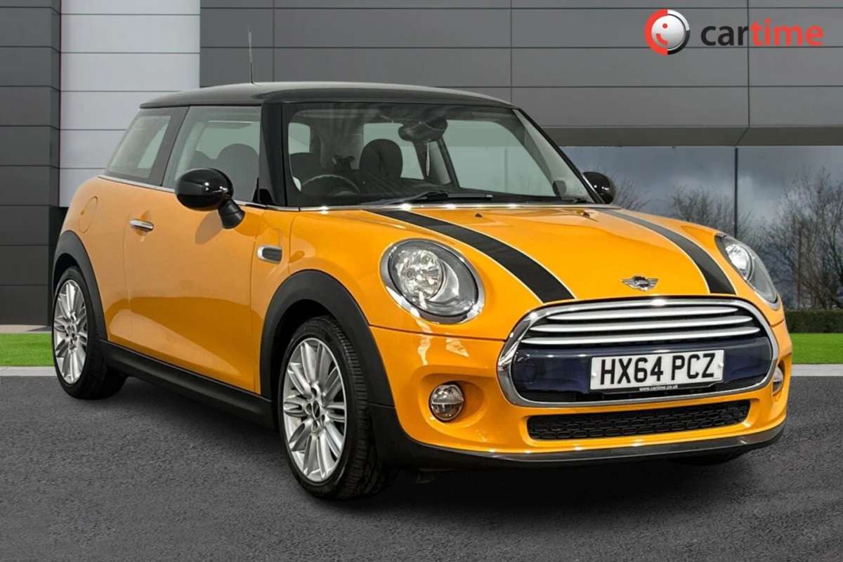 Check out this Mini Hatch Cooper 2014 Petrol Automatic