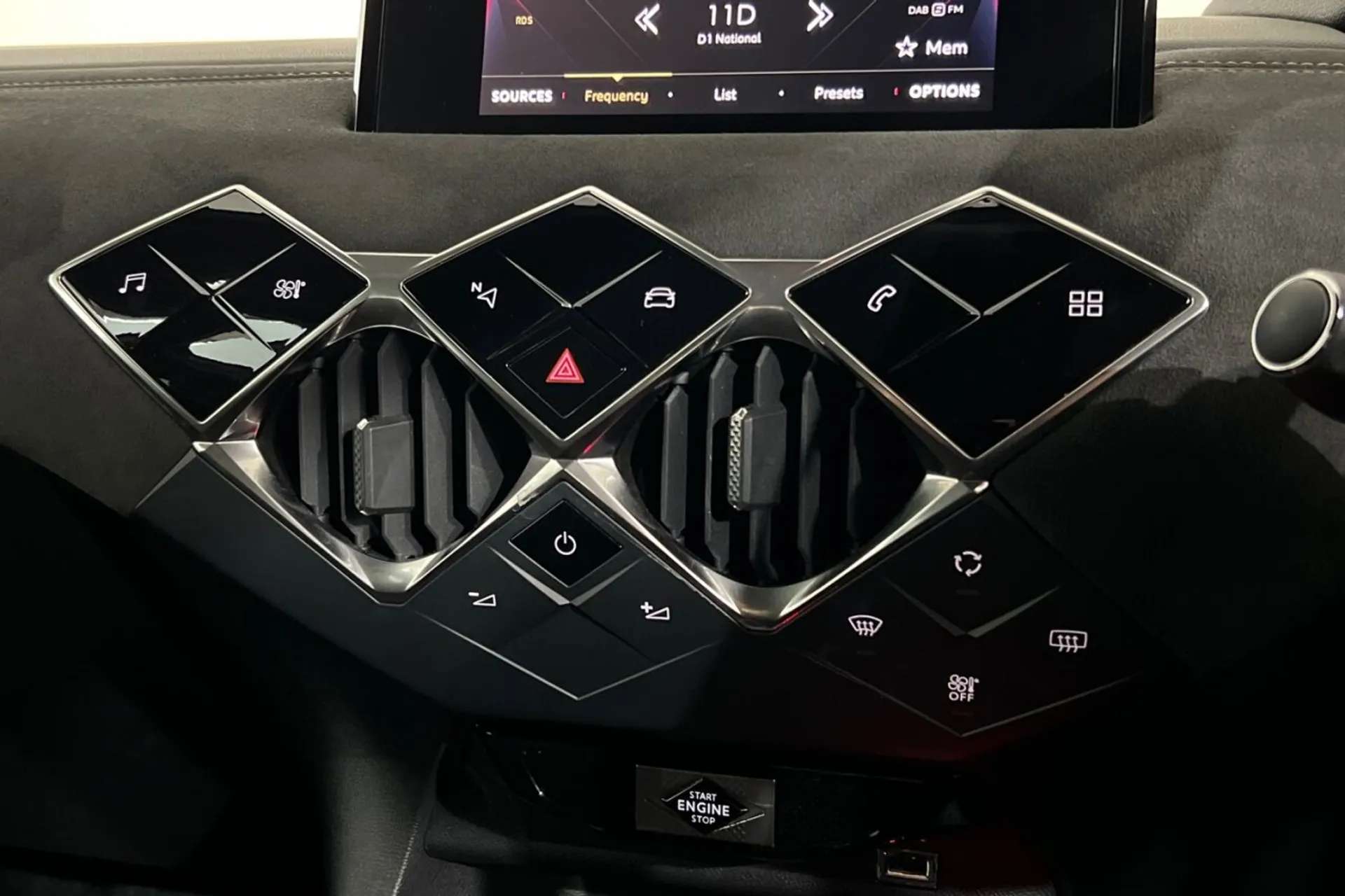 2021 DS DS 3 CROSSBACK 2021 DS DS 3 CROSSBACK