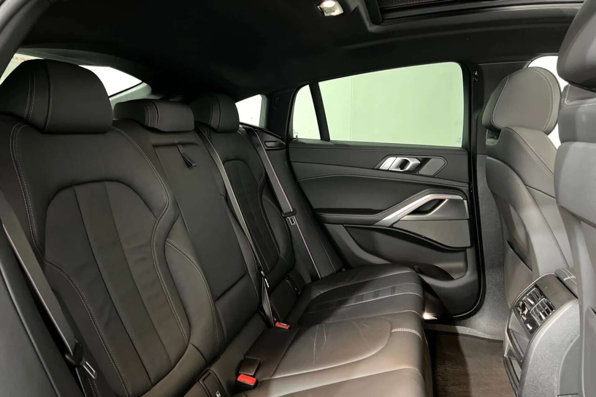 2021 BMW X6 2021 BMW X6