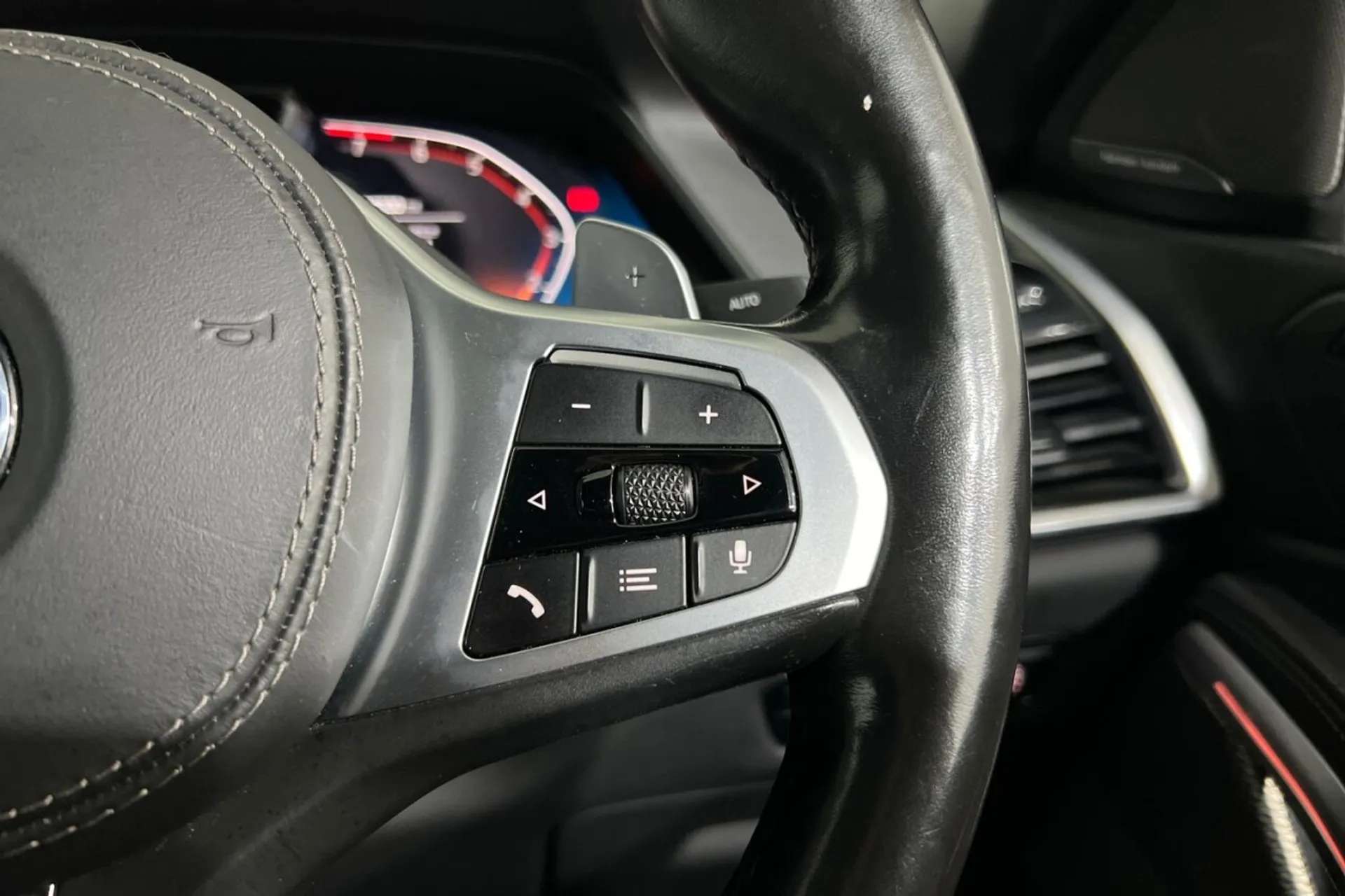 2021 BMW X6 2021 BMW X6