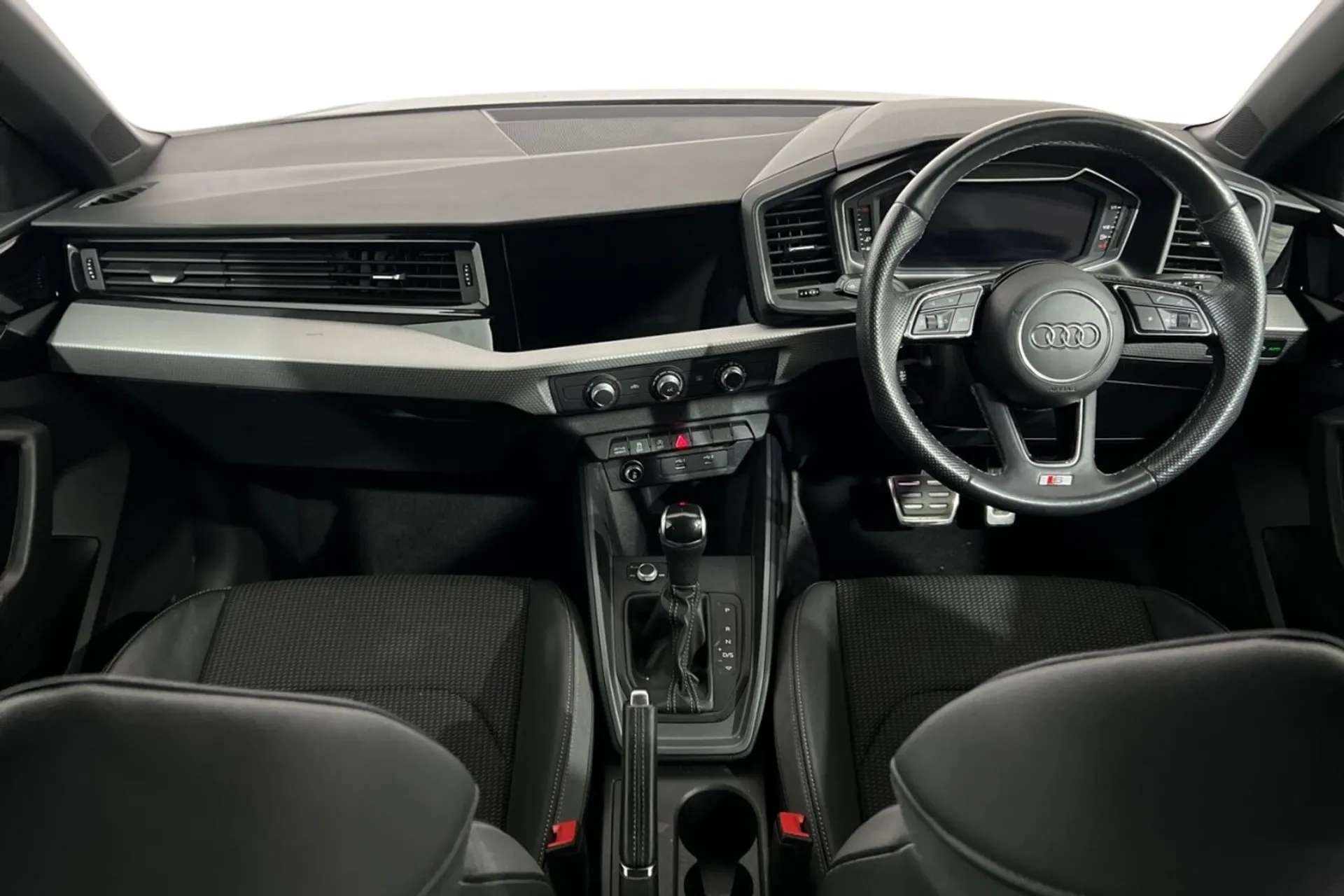 2021 AUDI A1 2021 AUDI A1