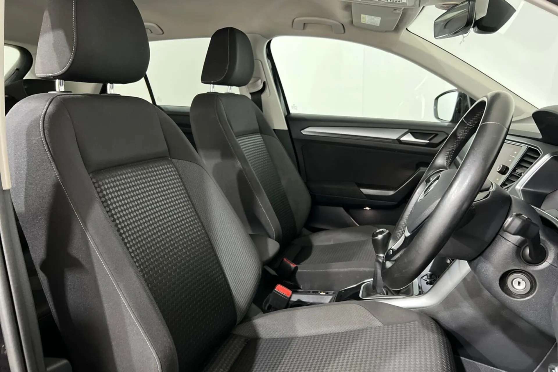 2021 VOLKSWAGEN T-ROC 2021 VOLKSWAGEN T-ROC