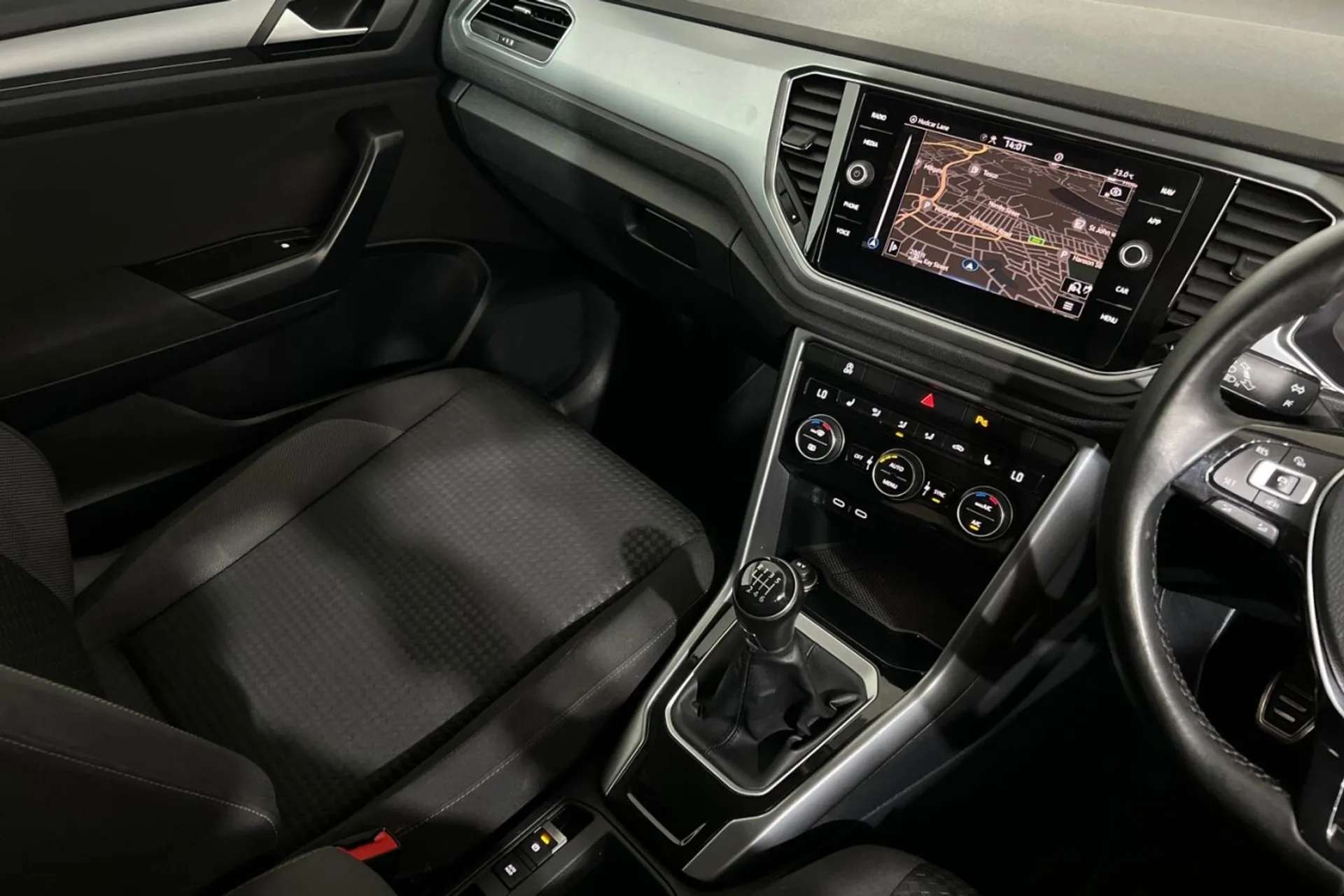 2021 VOLKSWAGEN T-ROC 2021 VOLKSWAGEN T-ROC