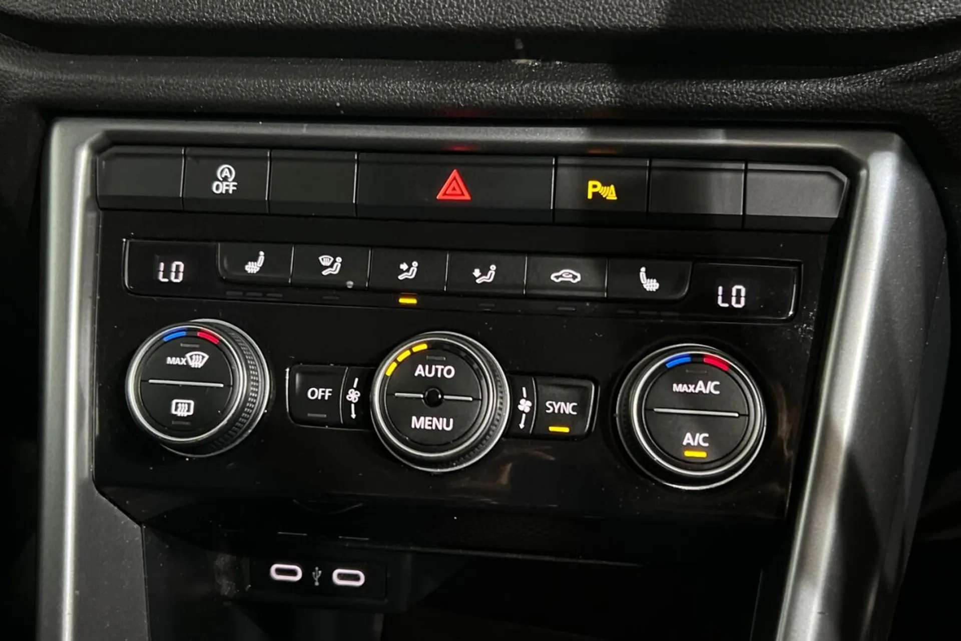 2021 VOLKSWAGEN T-ROC 2021 VOLKSWAGEN T-ROC