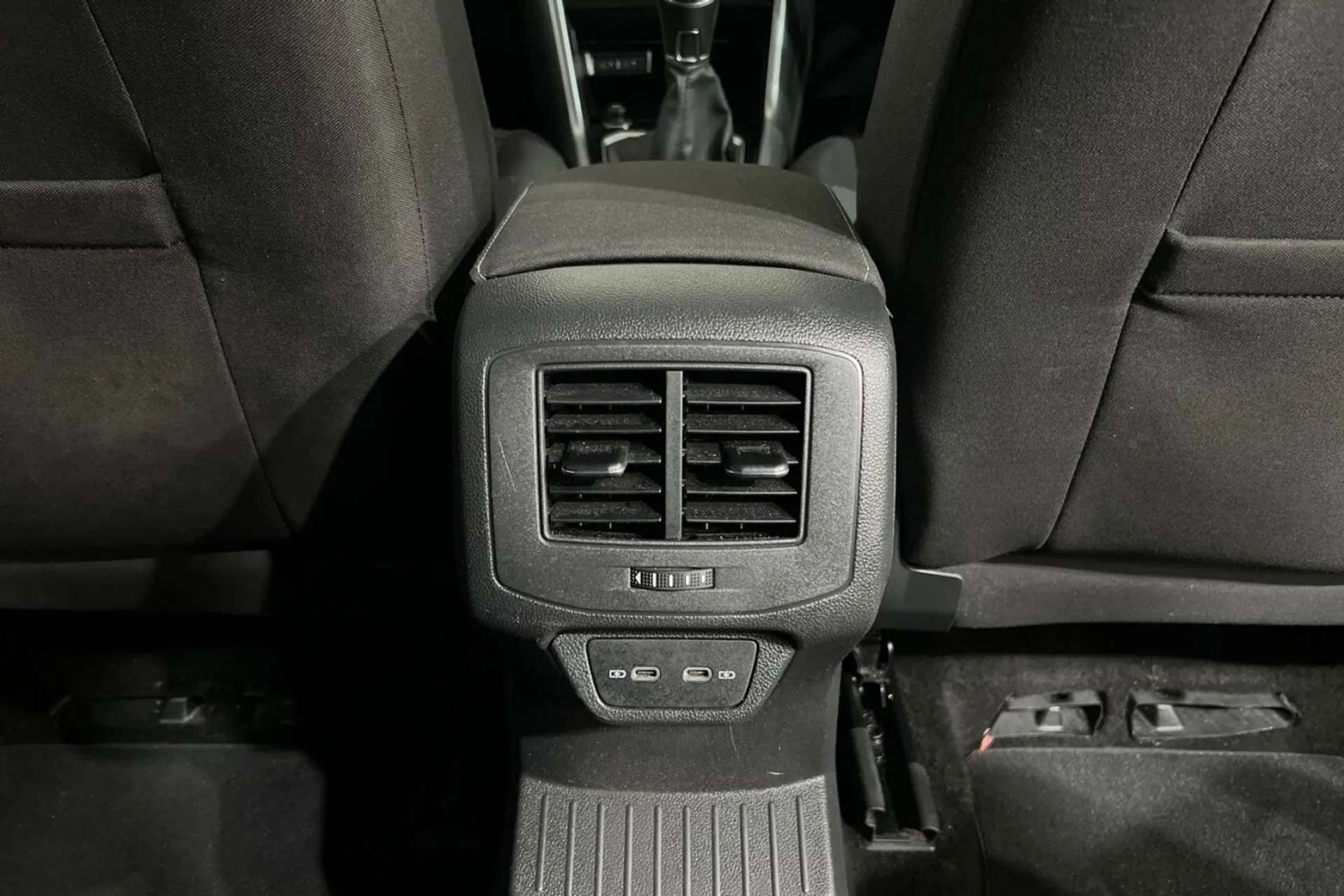 2021 VOLKSWAGEN T-ROC 2021 VOLKSWAGEN T-ROC