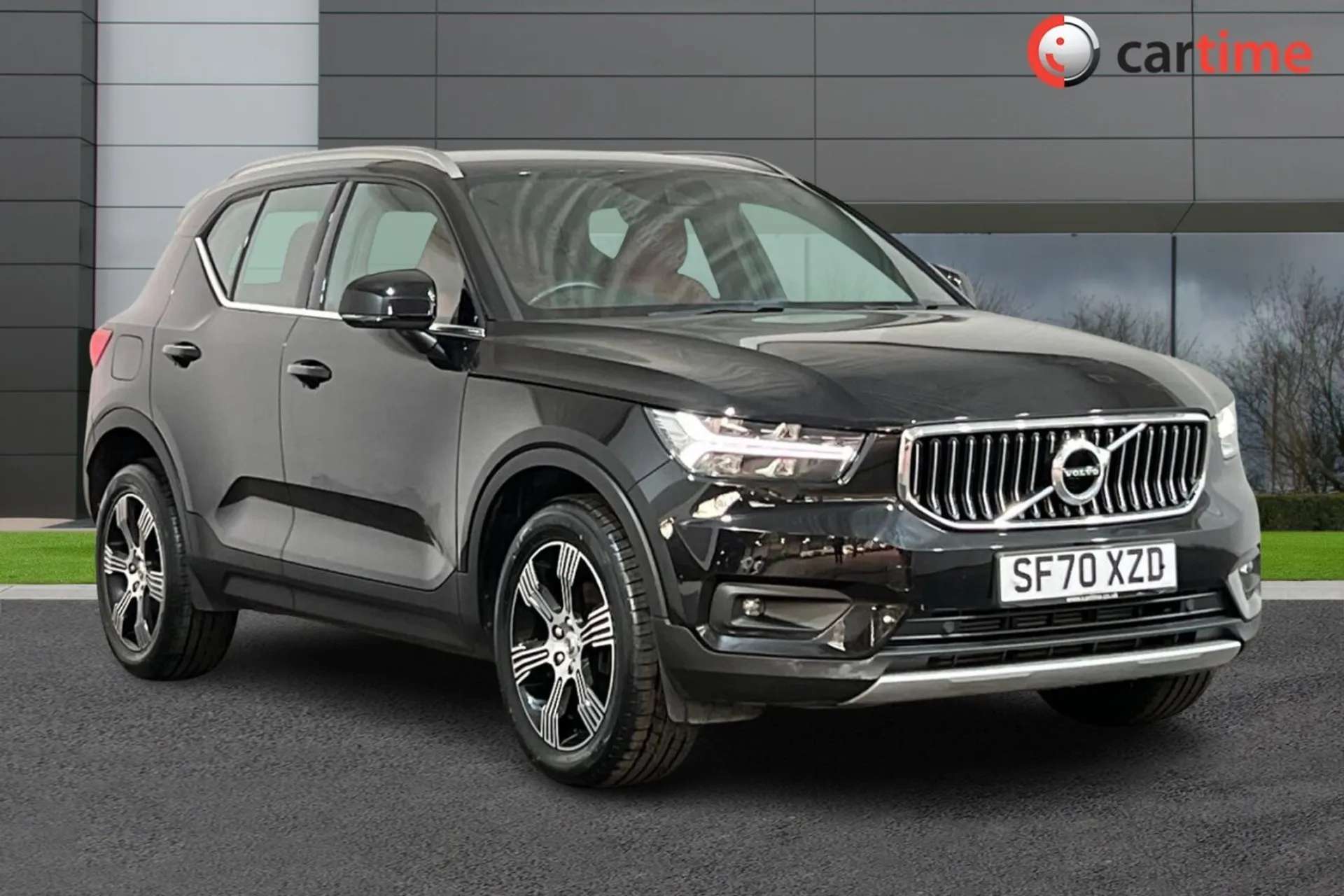 A 2020 VOLVO XC40 1.5 T3 INSCRIPTION 5d 161 BHP Touchscreen, Bluetooth, DAB, Satellite Navigation, 18In Alloy Wheels Onyx Black, 18in Alloys A 2020 VOLVO XC40 1.5 T3 INSCRIPTION 5d 161 BHP Touchscreen, Bluetooth, DAB, Satellite Navigation, 18In Alloy Wheels Onyx Black, 18in Alloys