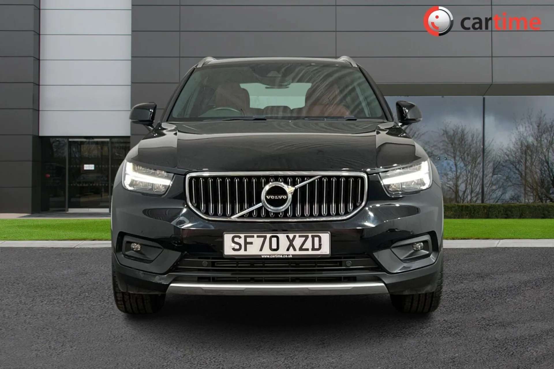2020 VOLVO XC40 2020 VOLVO XC40