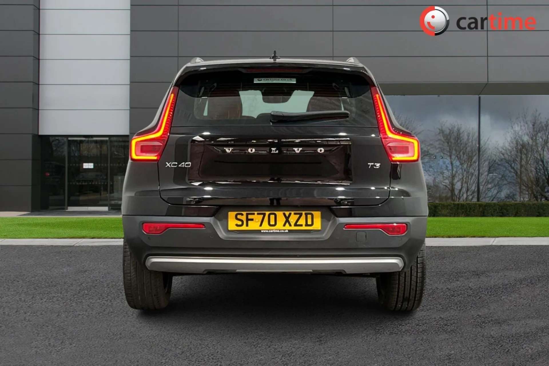 2020 VOLVO XC40 2020 VOLVO XC40