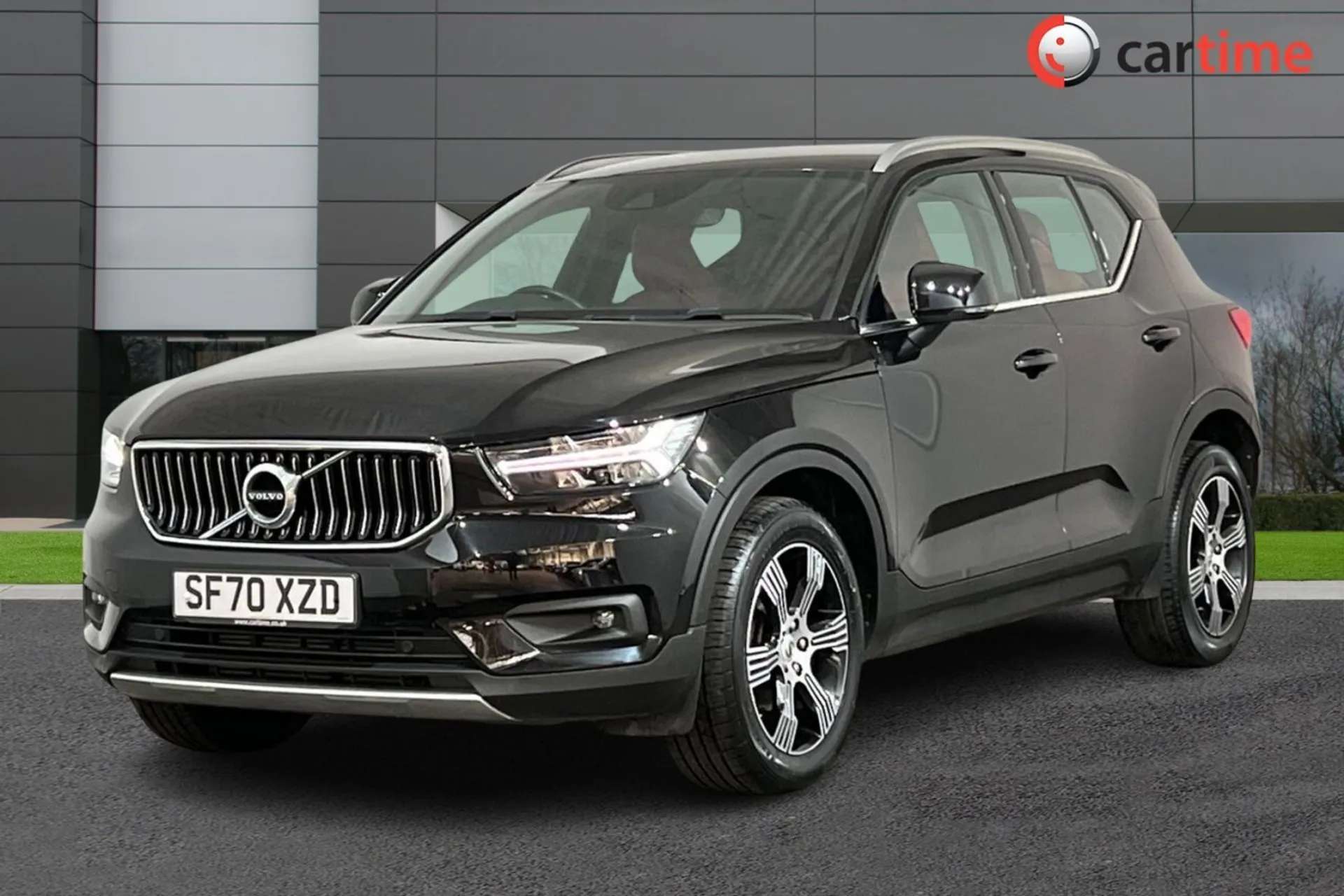 2020 VOLVO XC40 2020 VOLVO XC40