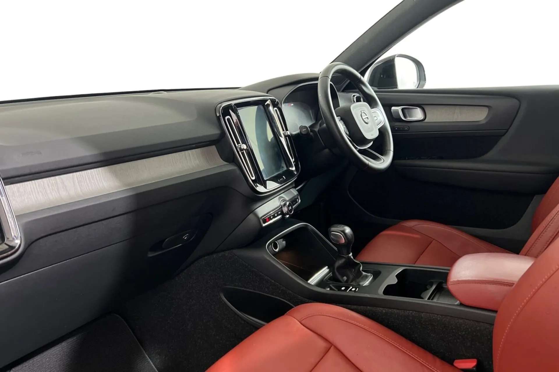 2020 VOLVO XC40 2020 VOLVO XC40