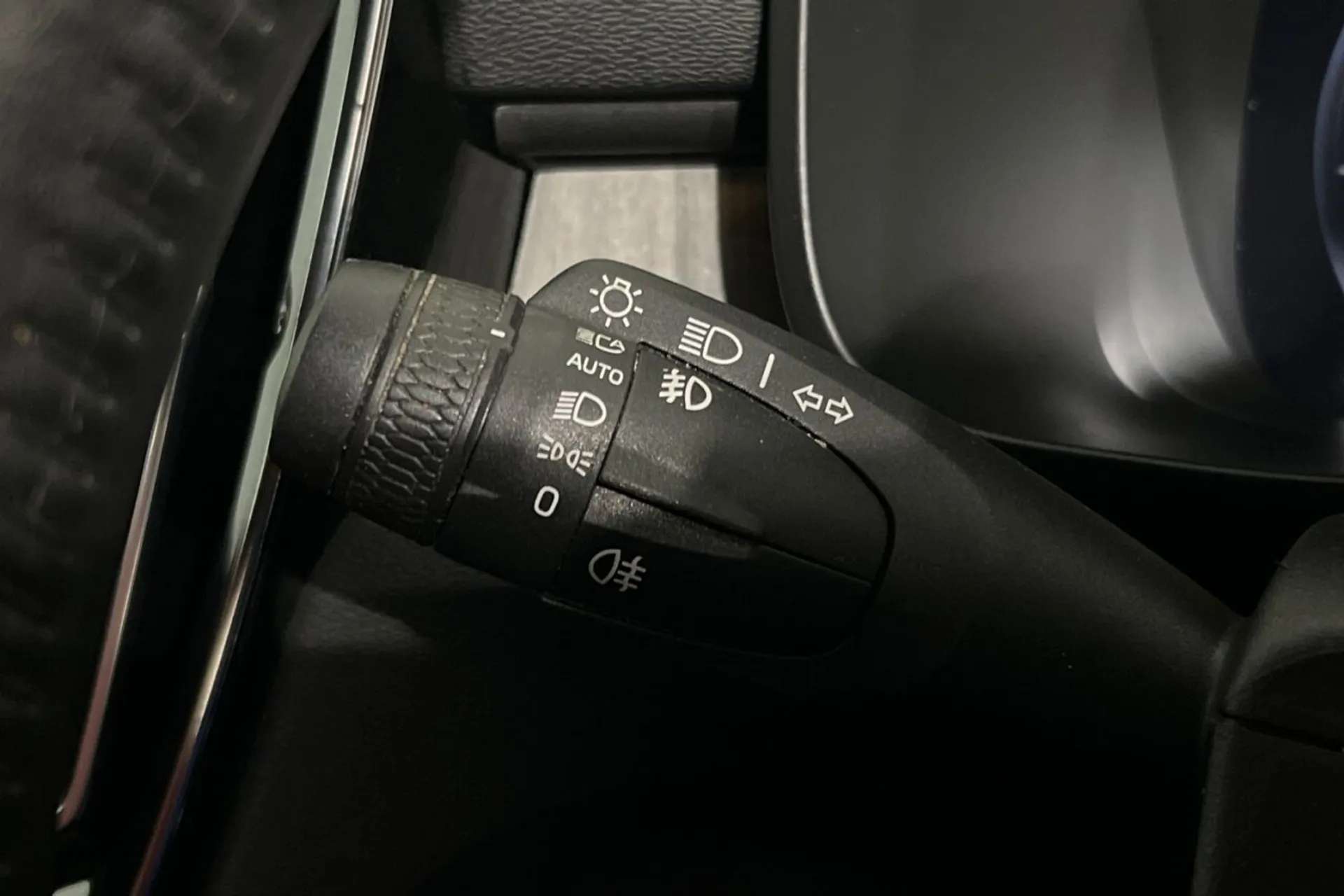 2020 VOLVO XC40 2020 VOLVO XC40