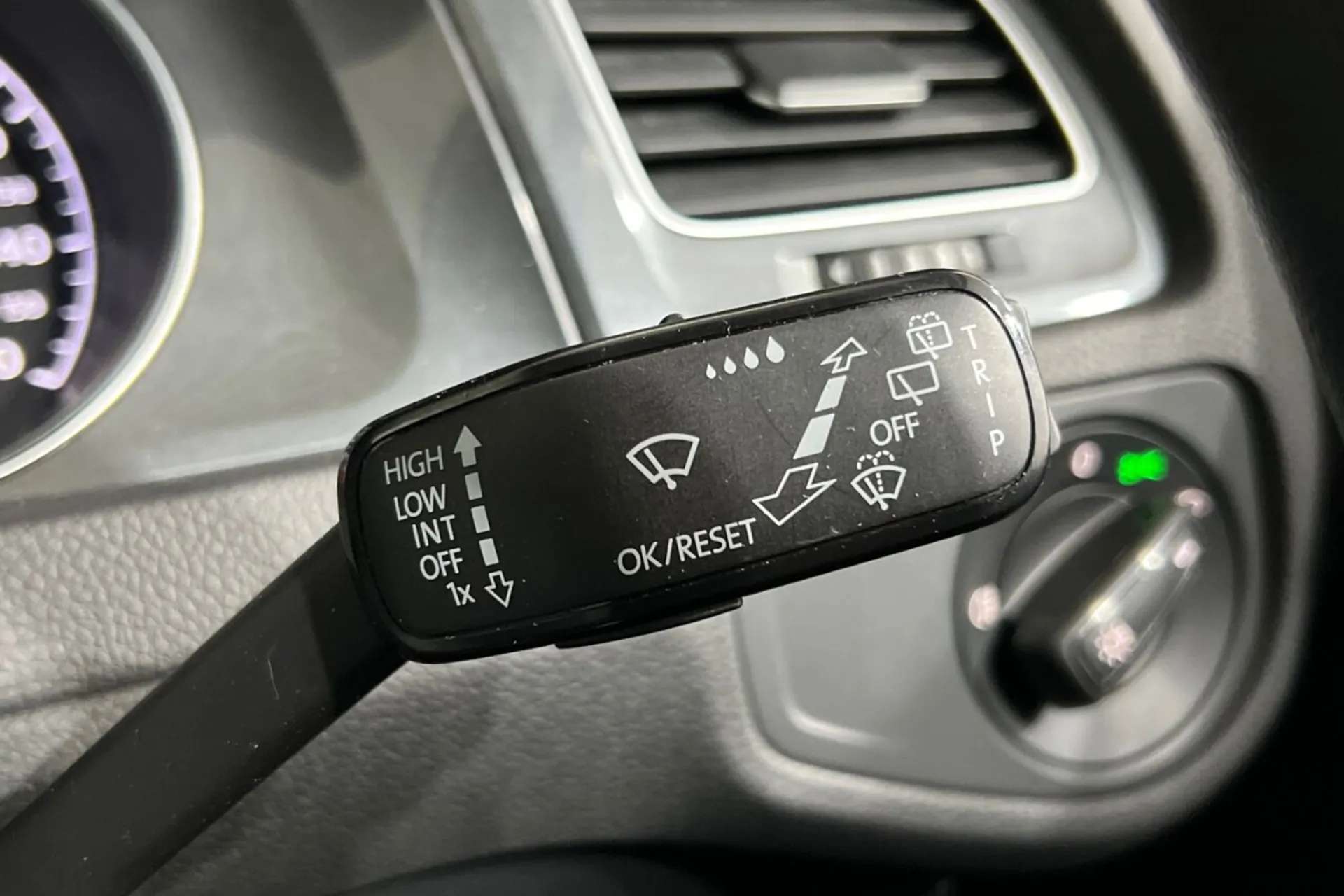 2020 VOLKSWAGEN GOLF 2020 VOLKSWAGEN GOLF