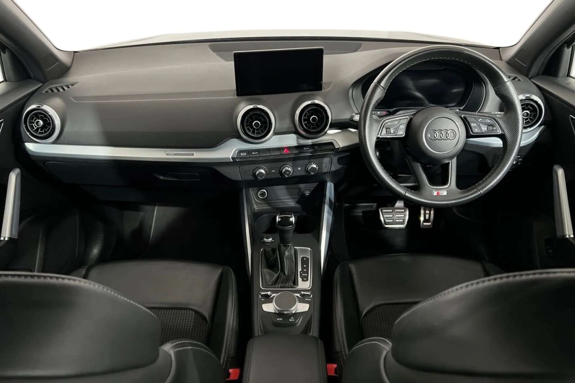 2021 AUDI Q2 2021 AUDI Q2