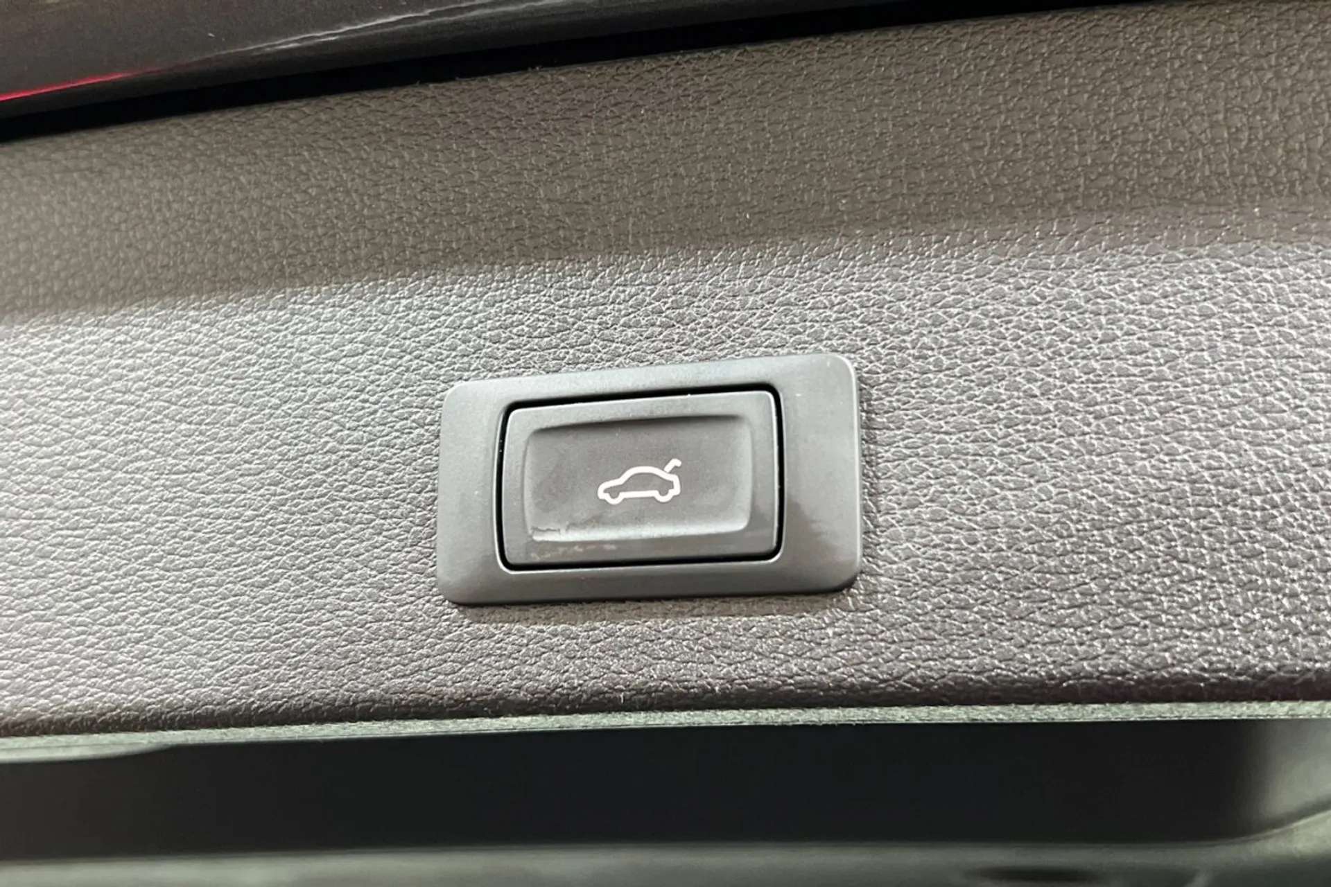 2021 AUDI Q2 2021 AUDI Q2