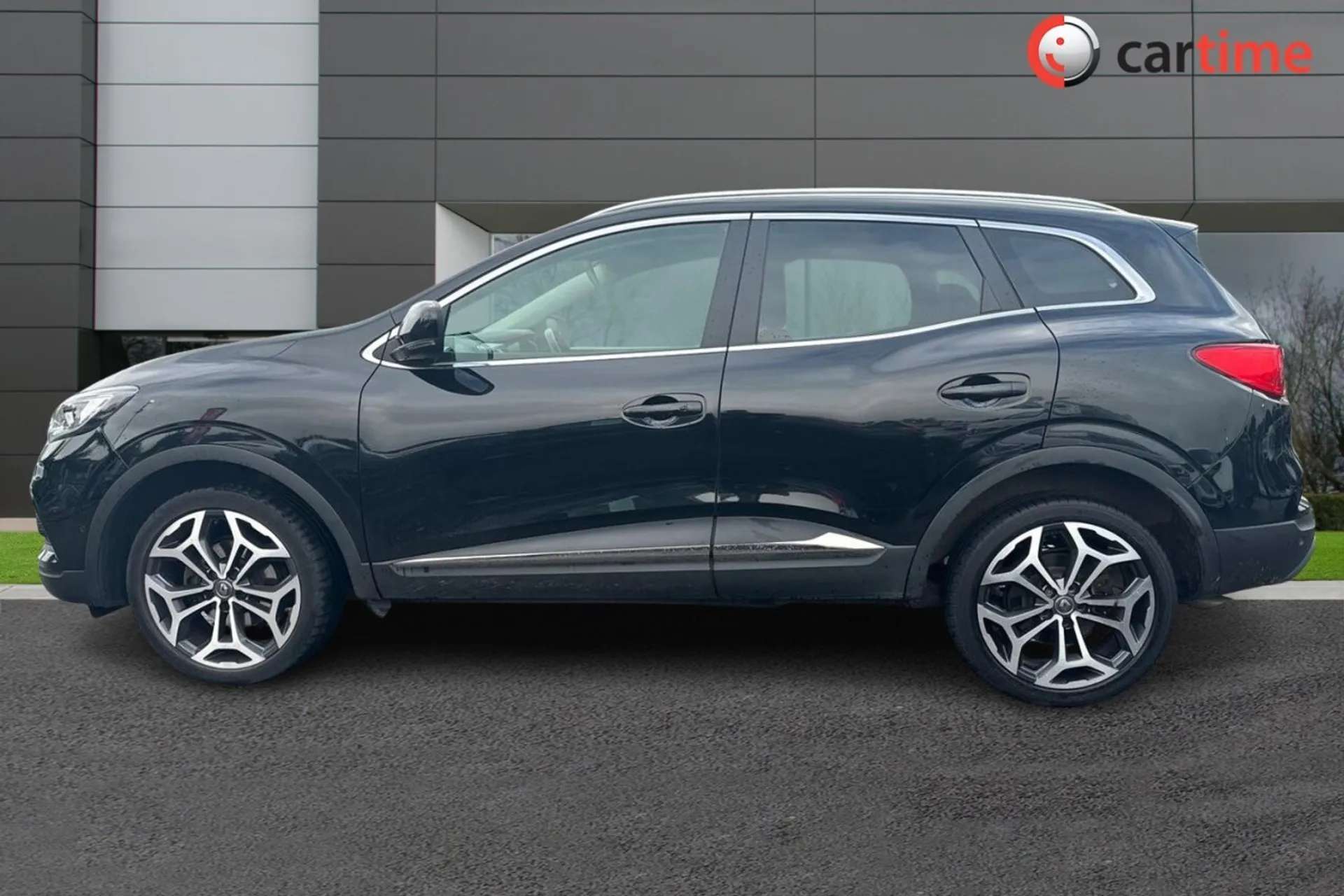 A 0 RENAULT KADJAR 1.3 GT LINE TCE 5d 139 BHP Glass Panoramic Roof, 7in Satellite Navigation System, Front / Rear Parking Sensors, Heated Leather Interior, DAB / Bluetoo A 0 RENAULT KADJAR 1.3 GT LINE TCE 5d 139 BHP Glass Panoramic Roof, 7in Satellite Navigation System, Front / Rear Parking Sensors, Heated Leather Interior, DAB / Bluetoo