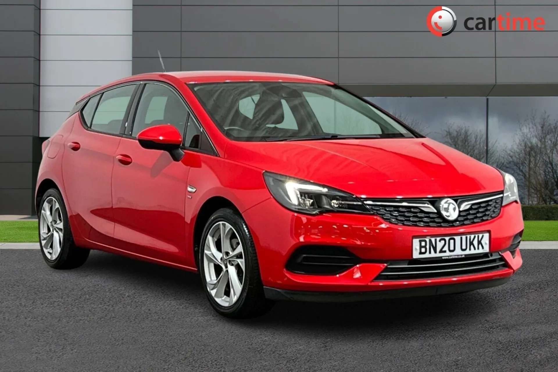 A 2020 VAUXHALL ASTRA 1.3 SRI 5d 144 BHP 7in Touchscreen Display, Apple CarPlay / Android Auto, Air Conditioning, DAB / Bluetooth / USB, Cruise Control with Speed Limiter, A 2020 VAUXHALL ASTRA 1.3 SRI 5d 144 BHP 7in Touchscreen Display, Apple CarPlay / Android Auto, Air Conditioning, DAB / Bluetooth / USB, Cruise Control with Speed Limiter,