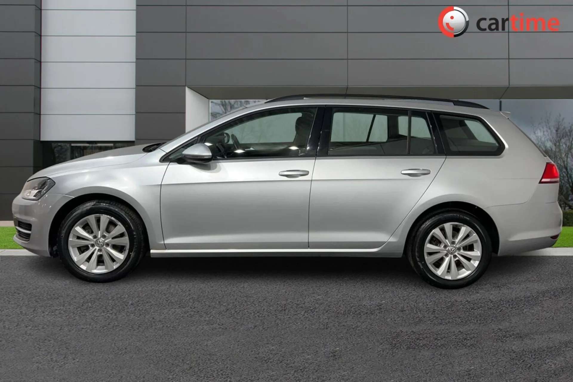 A 2014 VOLKSWAGEN GOLF 1.6 SE TDI BLUEMOTION TECHNOLOGY DSG 5d 103 BHP Touchscreen, Bluetooth, DAB Digital Radio, 16in Alloys, Cruise Control Urano Grey, 16in Alloys A 2014 VOLKSWAGEN GOLF 1.6 SE TDI BLUEMOTION TECHNOLOGY DSG 5d 103 BHP Touchscreen, Bluetooth, DAB Digital Radio, 16in Alloys, Cruise Control Urano Grey, 16in Alloys