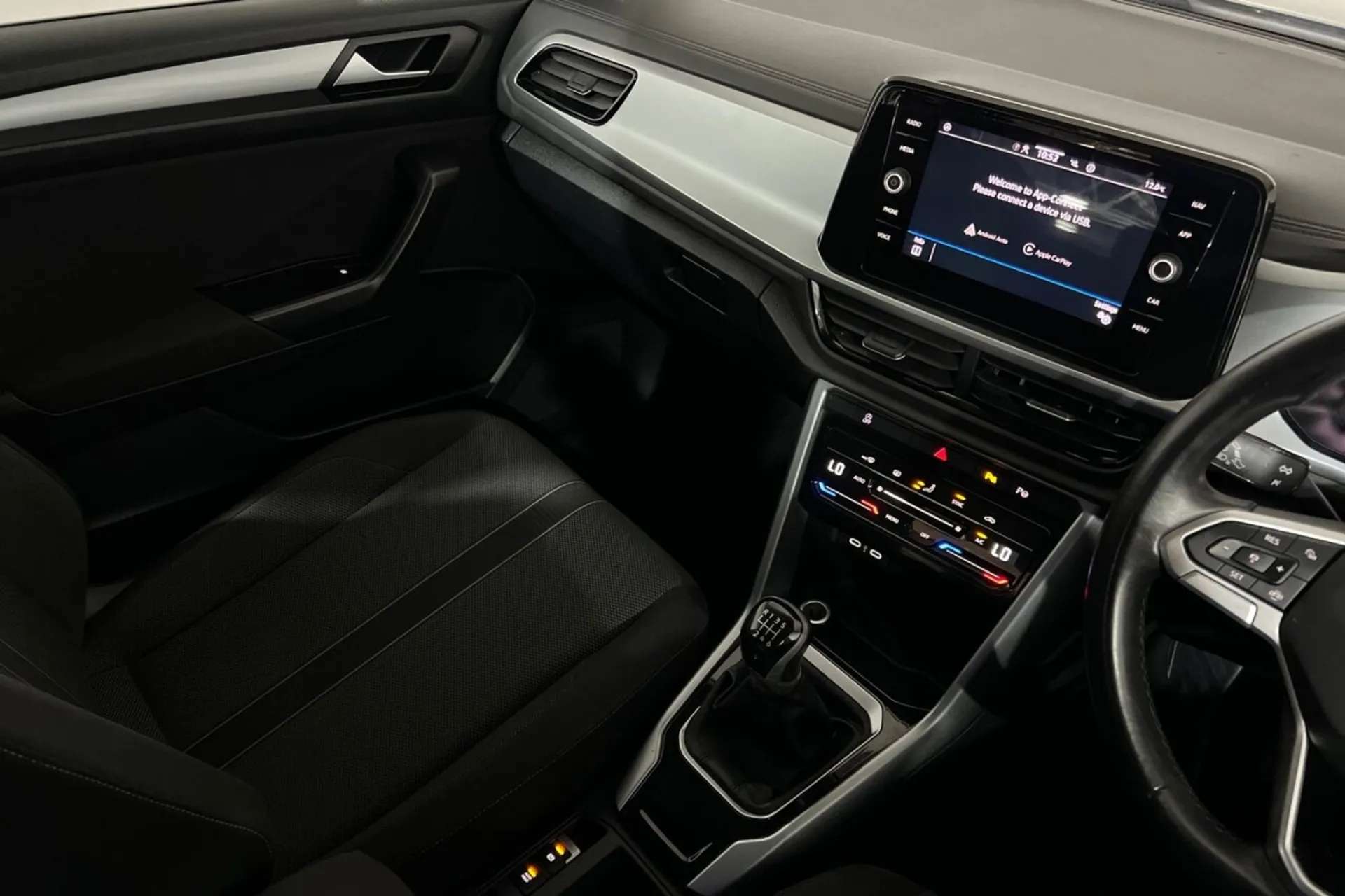 2023 VOLKSWAGEN T-ROC 2023 VOLKSWAGEN T-ROC